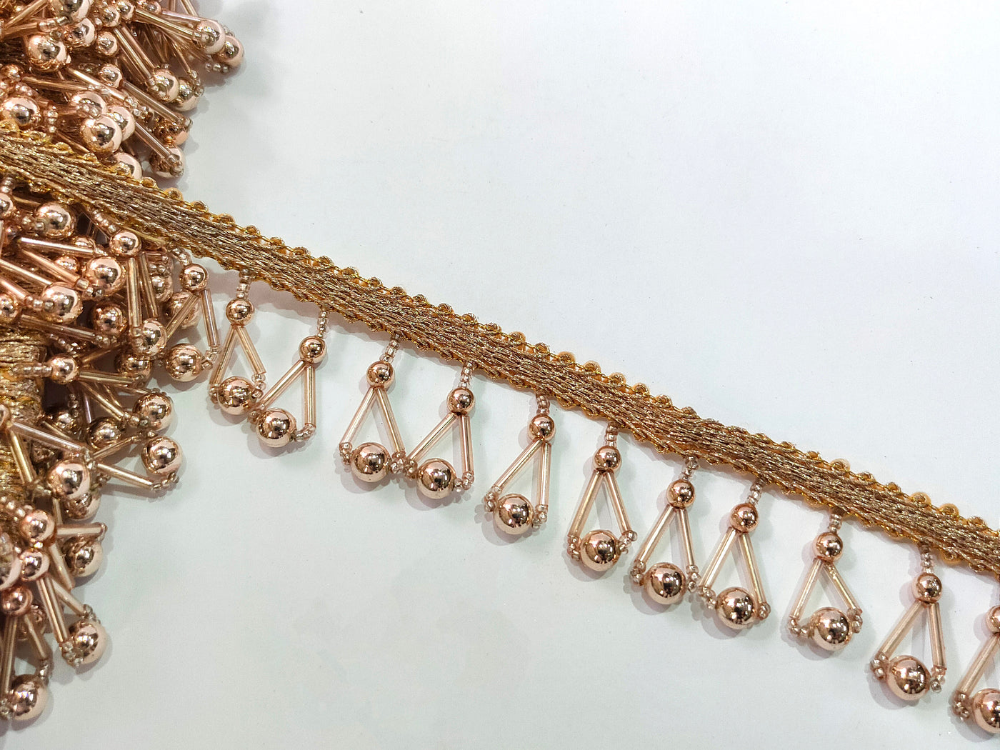 9 Yards - Gold/ Rose Gold Pearl & Glass Pipes Suspended Trim