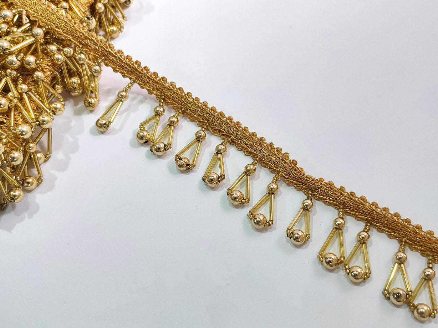 9 Yards - Gold/ Rose Gold Pearl & Glass Pipes Suspended Trim