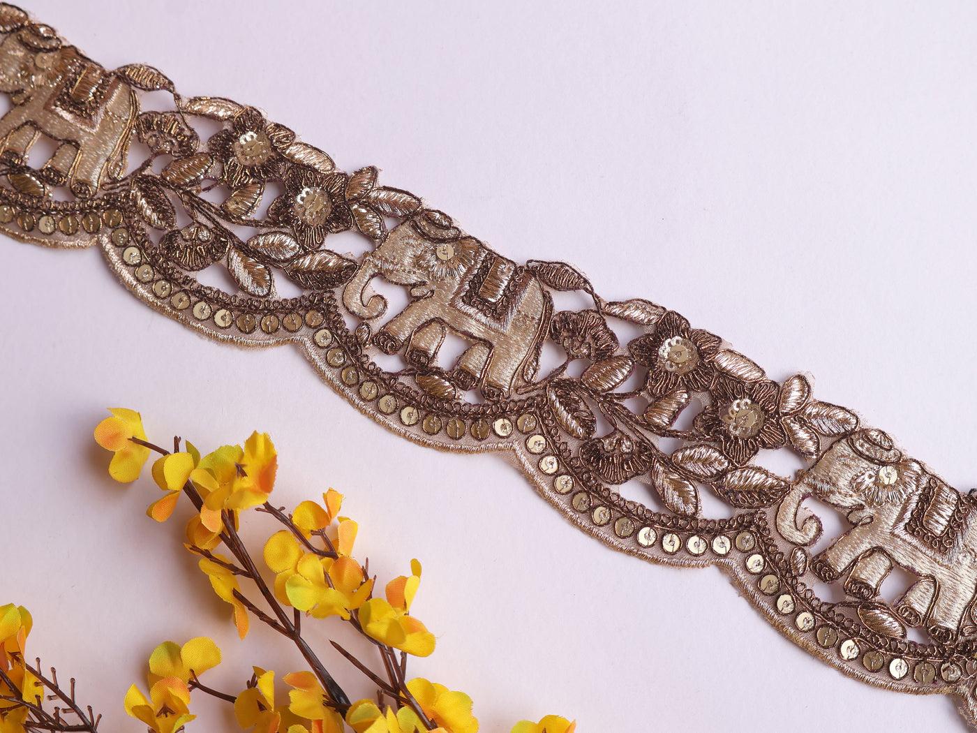 9 Yards - Indian Elephant Design Ethnic Scalloped Lace trim