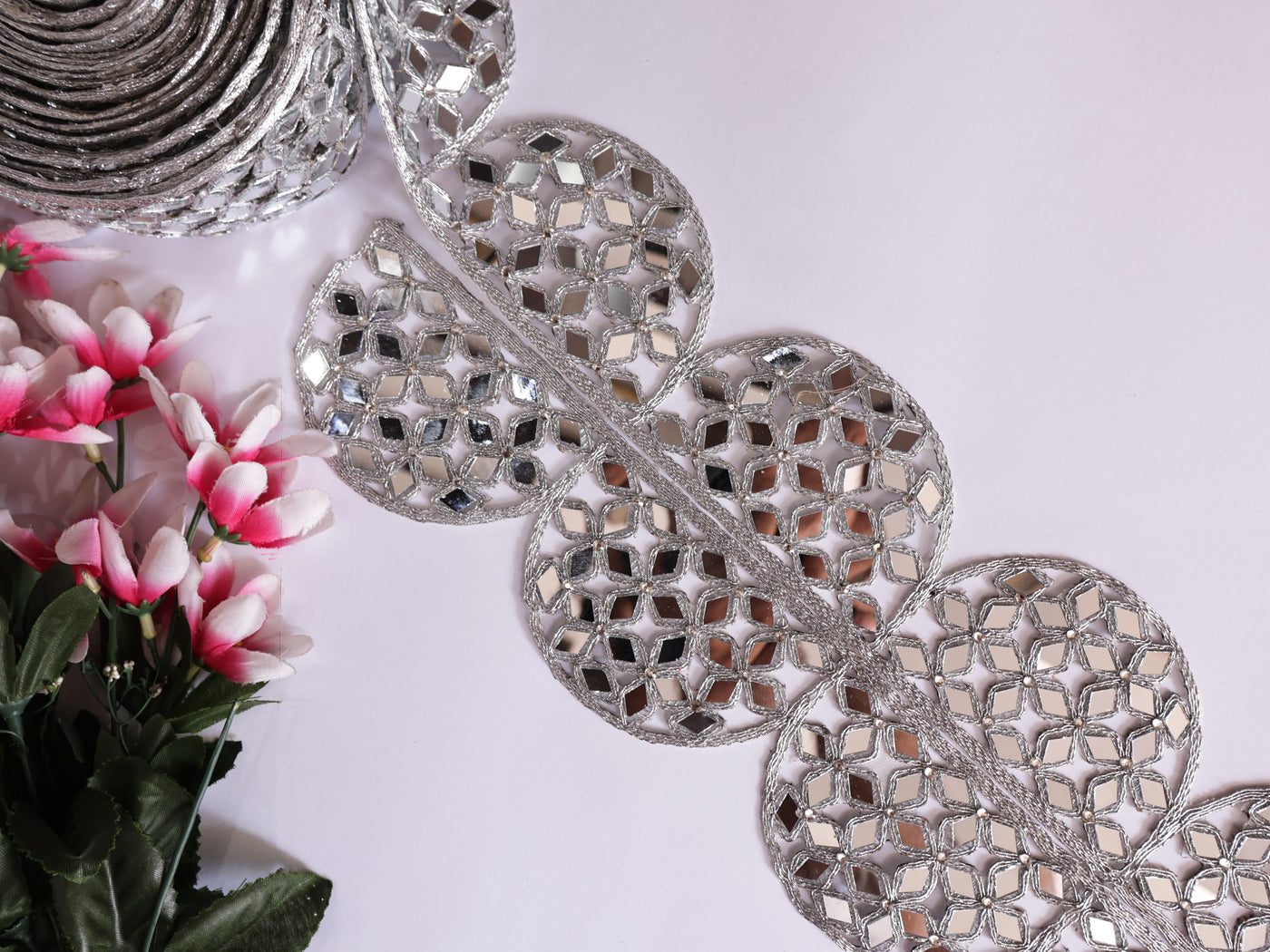 Silver Scalloped Symmetric Cutwork Mirror Trim 7 cm Wide - 1 Yard