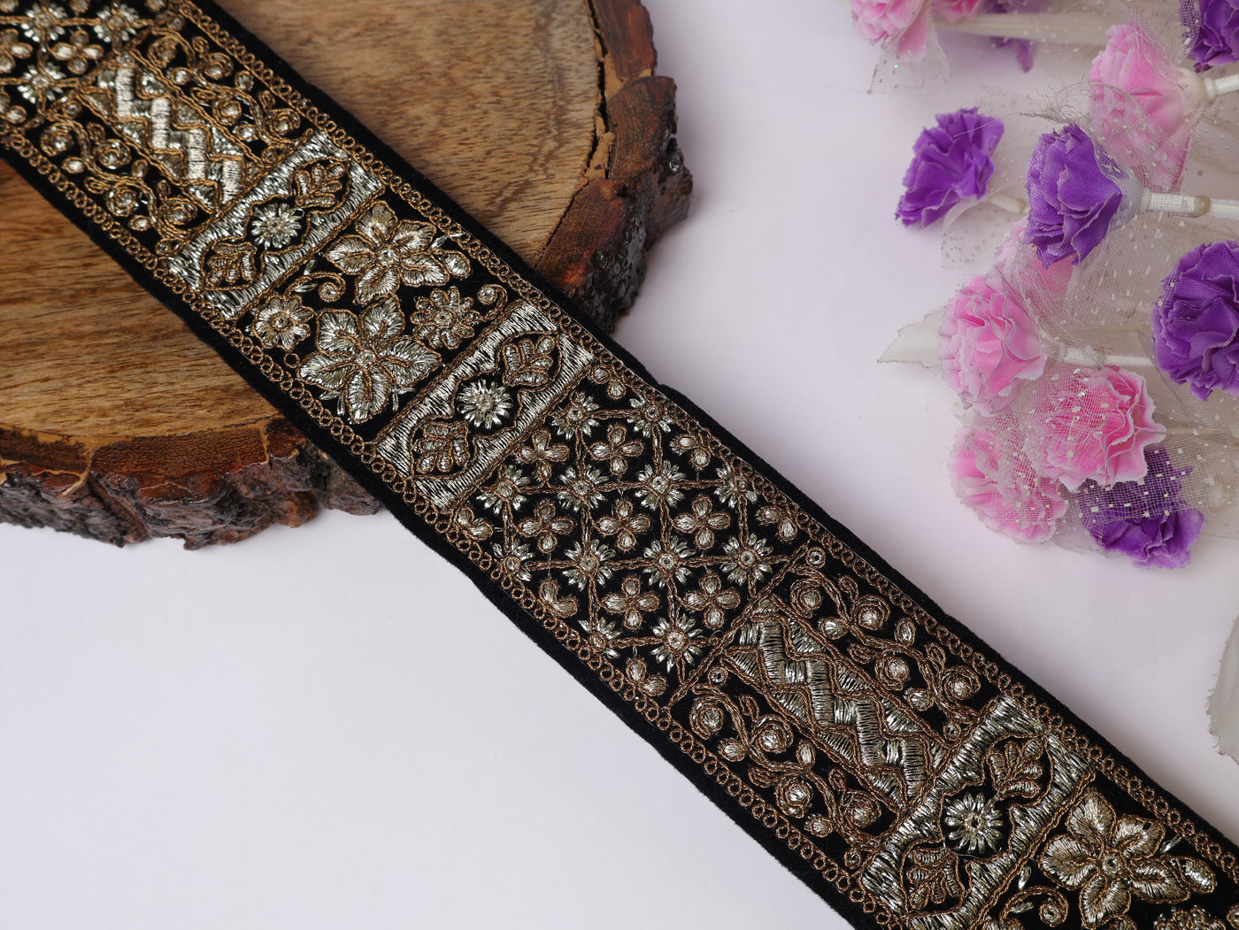 9 Yards - Black & Gold Zari Sequin Lace, Beautiful Sari Border