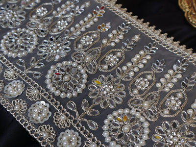 1 Yard - White Gold Wide Border Lace Trim, Handwork Mirror