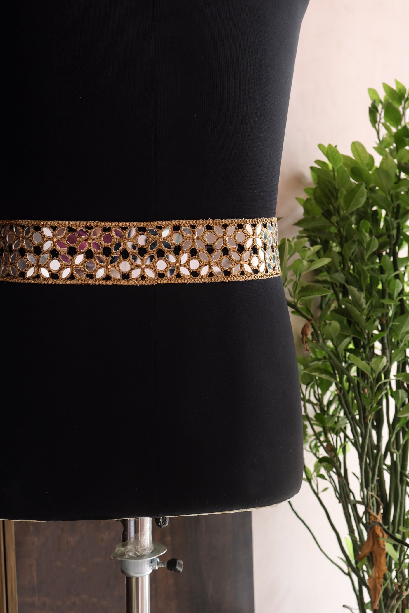 Dark Golden Symmetric Cutwork Mirror Trim 5.5 cm Wide by Yard