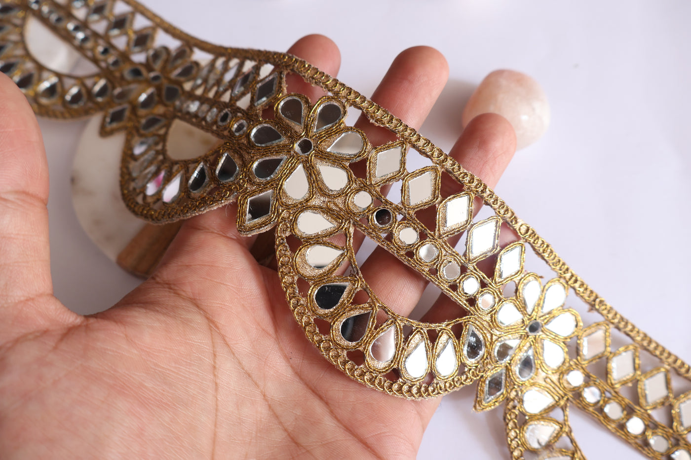 Golden Jali Pattern Scalloped Mirror Trim 7 cm Wide - 1 Yard