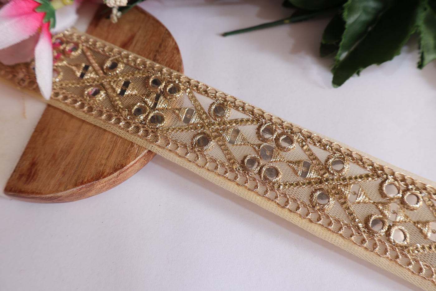 9 Yards - Antique Gold Sequin Decorative Lace Trim