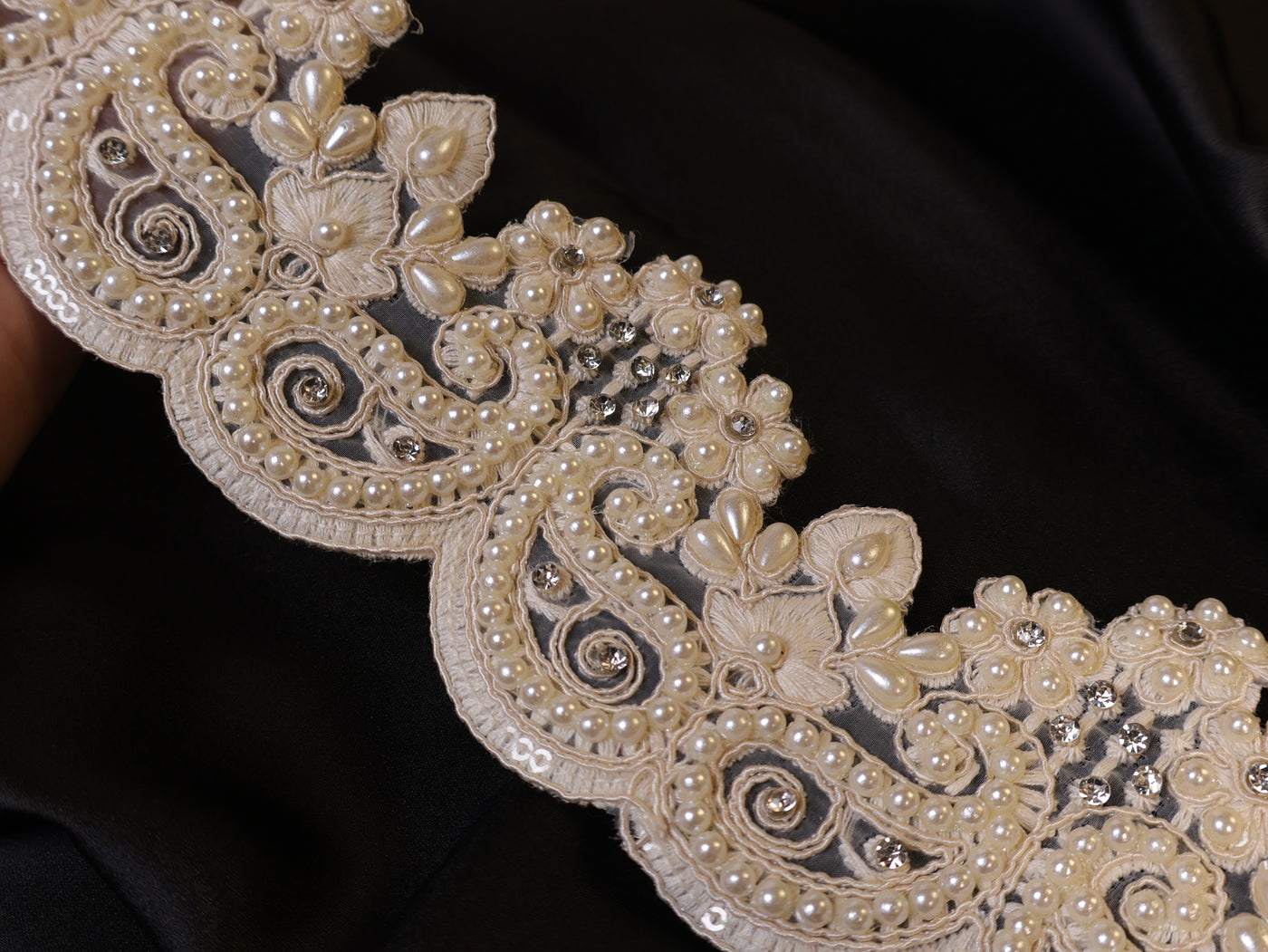 Off White Threadwork Scallop Pearl & Zircon Lace- 3 Yards Long