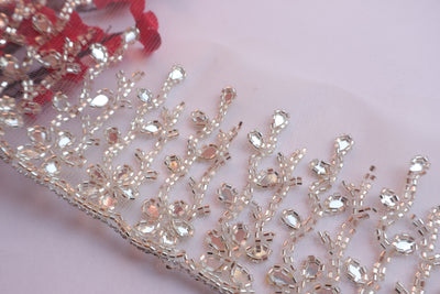 Encaje festoneado de 9 cm con ribete de espejo y cutdana en color rosa bebé exótico, 1 yarda