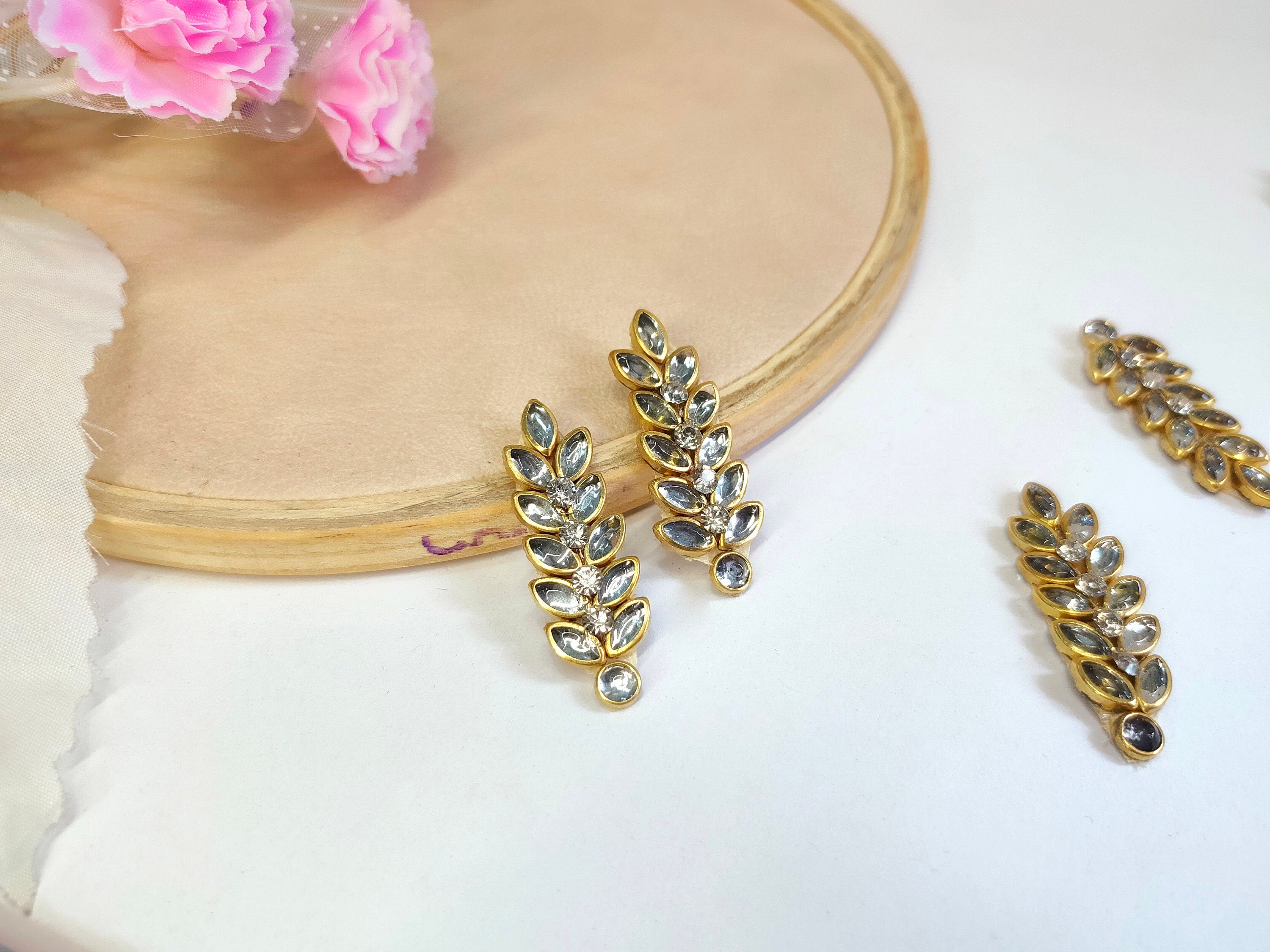 Kundan Stonework Gold Leaf Applique Patches: Indian Sewing Embellishments (25 Pc)