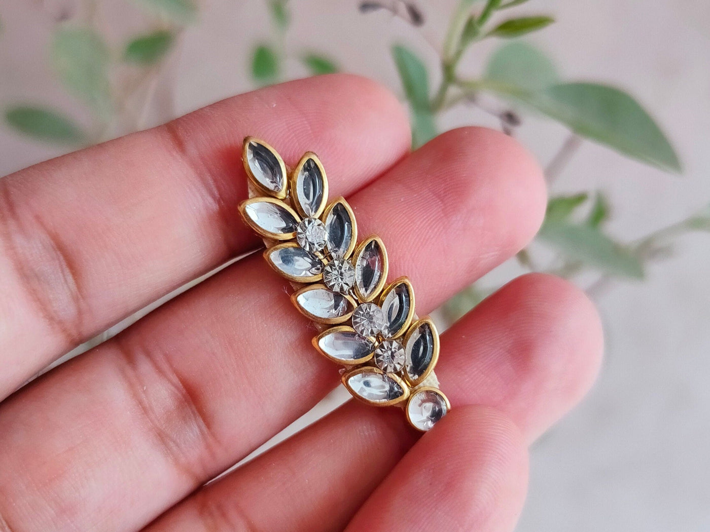 25 Pc - Lovely Kundan Stonework Gold Leaf Applique Patches