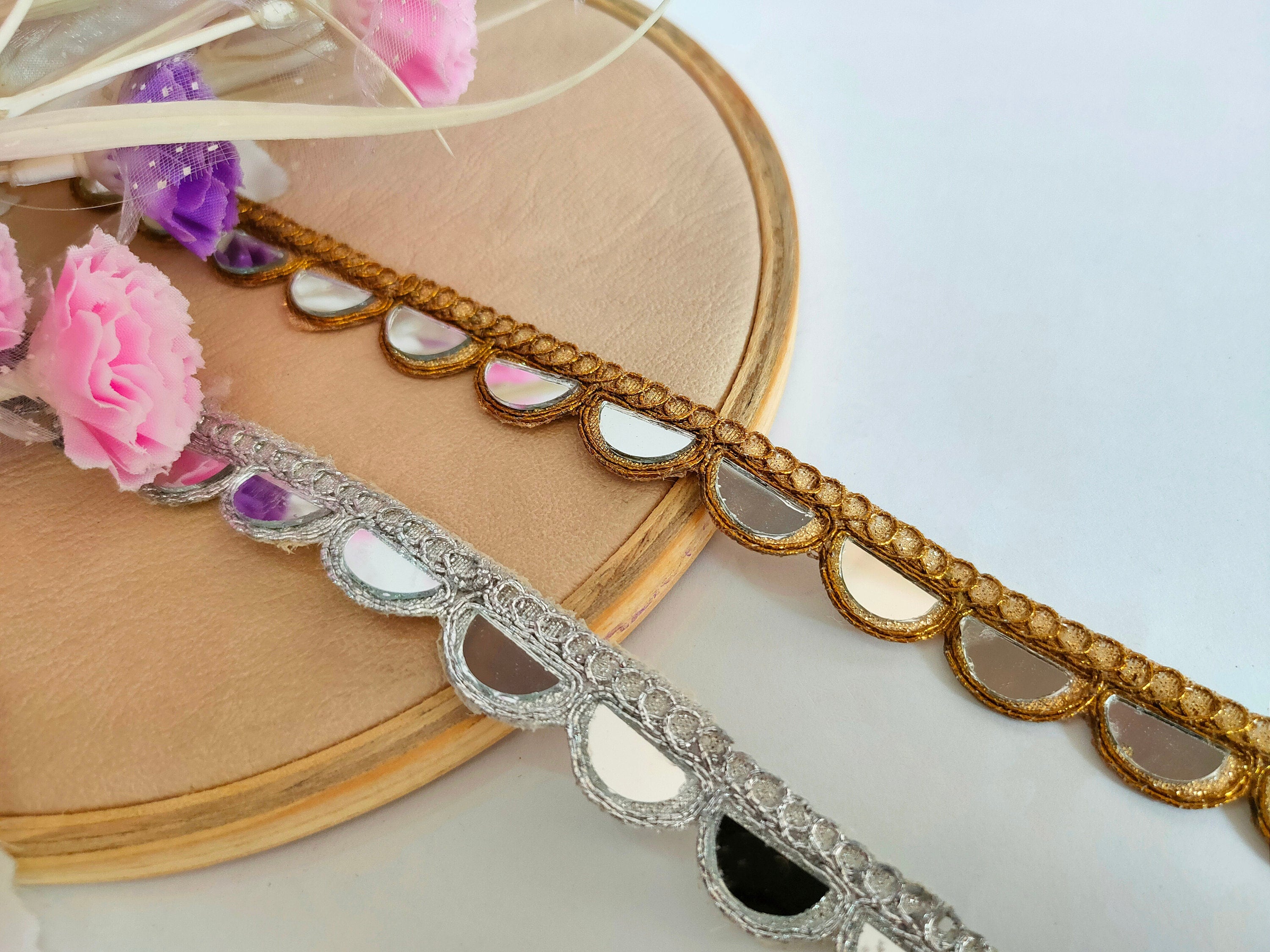 Scalloped Mirror Trim: Gold & Silver Indian Sari Lace (1.5cm)