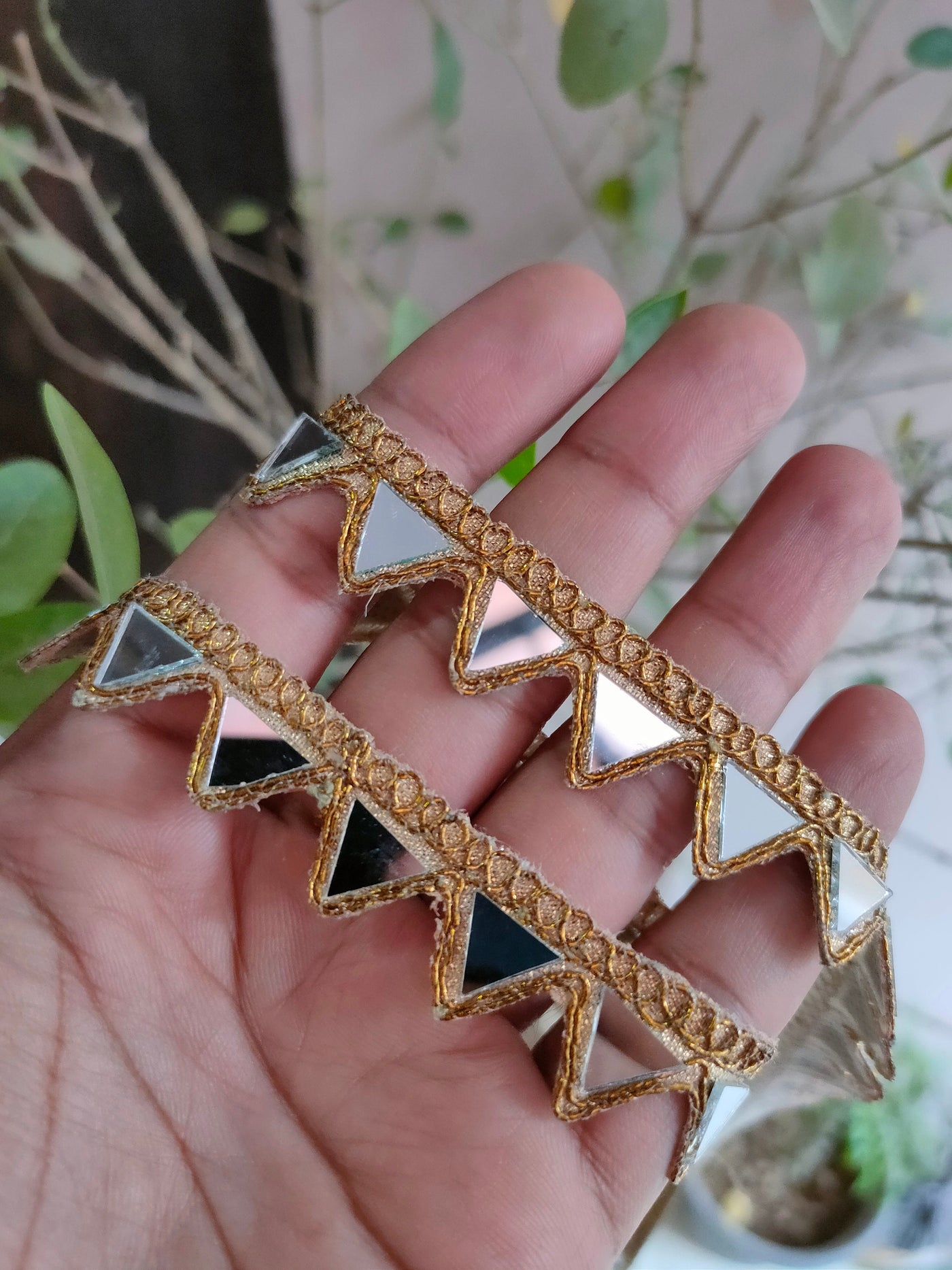 Triangle Mirror Trim: Gold/Silver Indian Sari Lace (1.5cm)