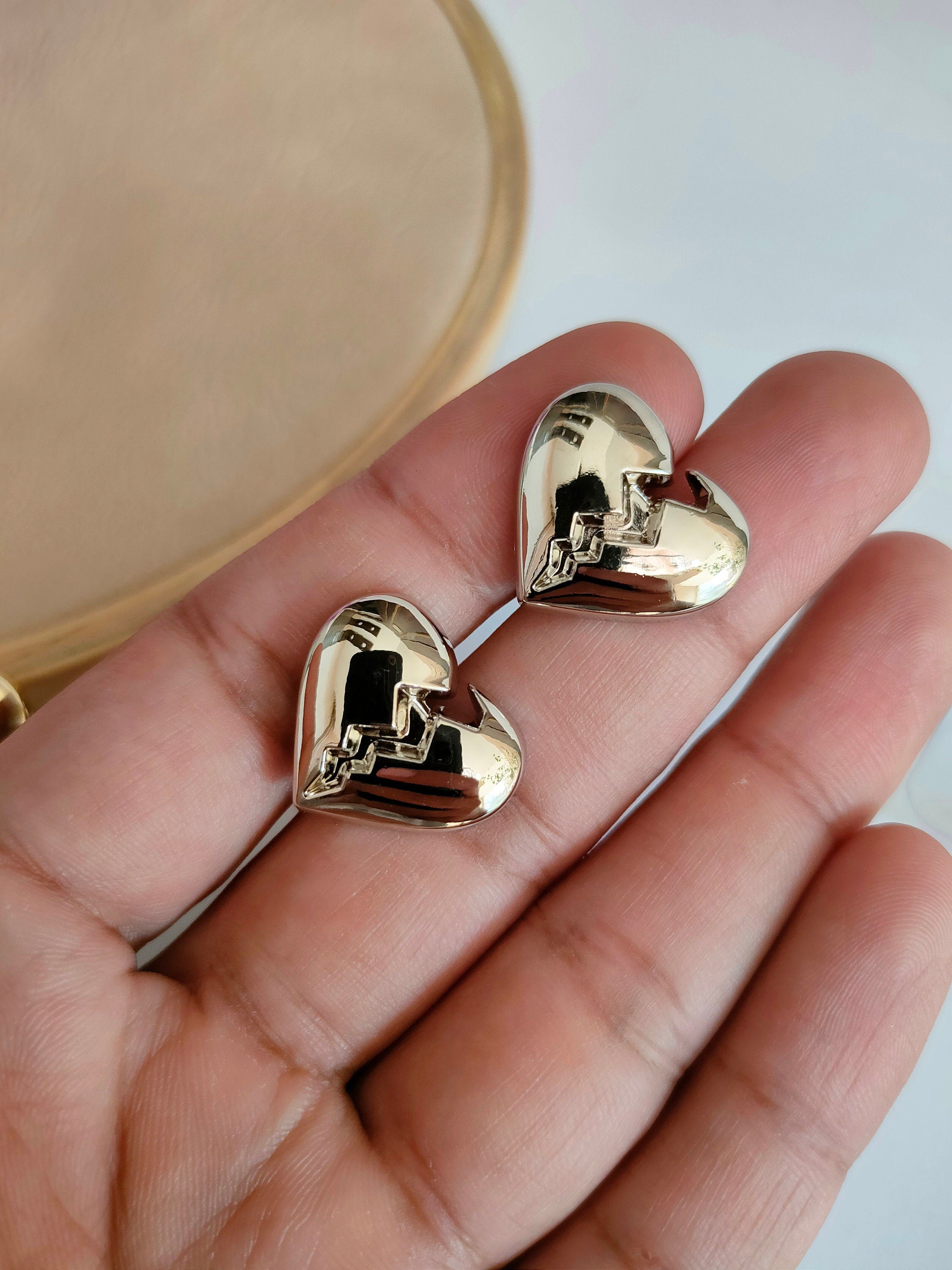 Heart Sew-On Buttons: Metallic Polished, 20mm (Pack of 10)