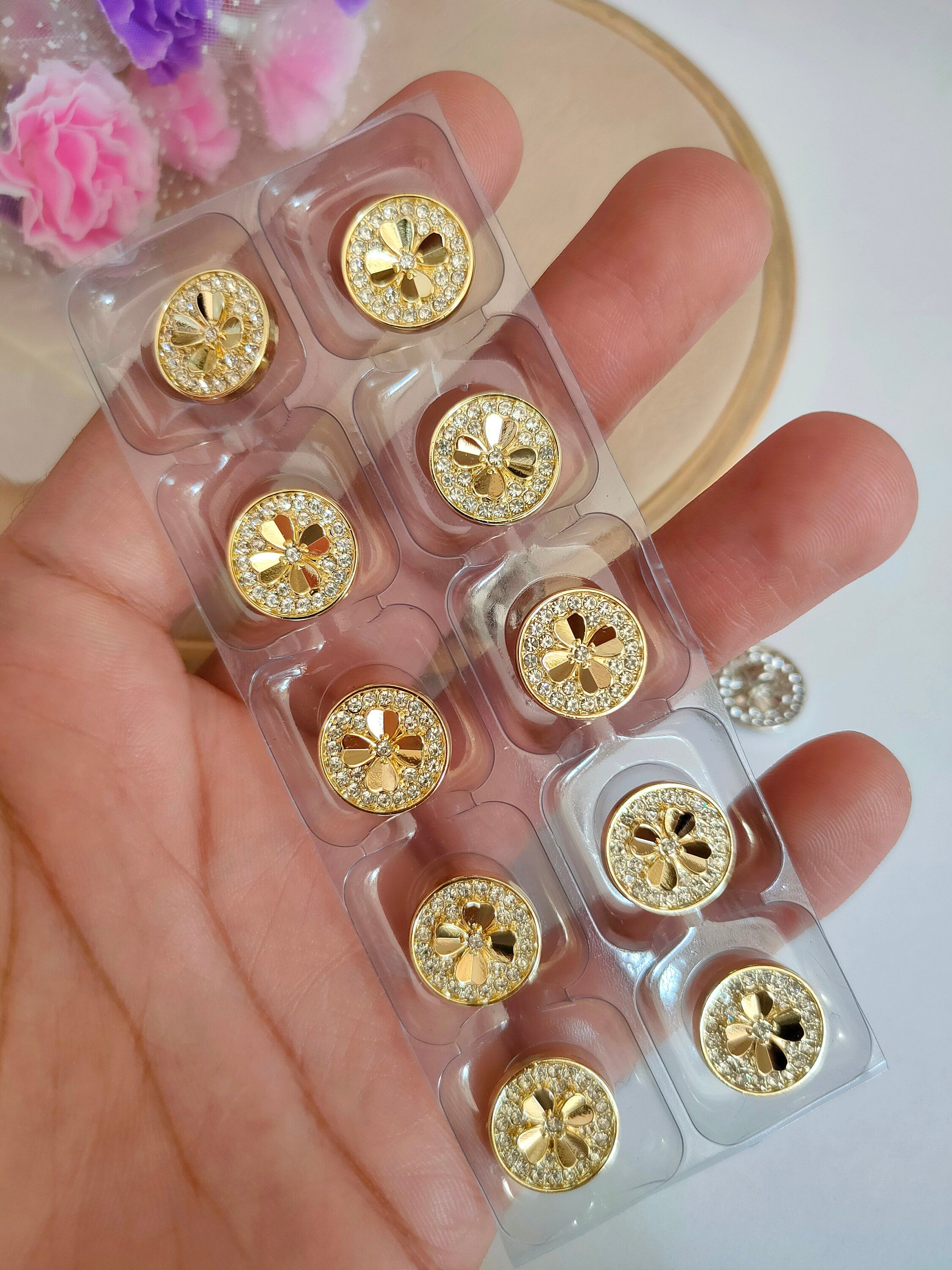 Floral Metallic Sew-On Buttons: Silver & Gold, 15mm (Pack of 10)