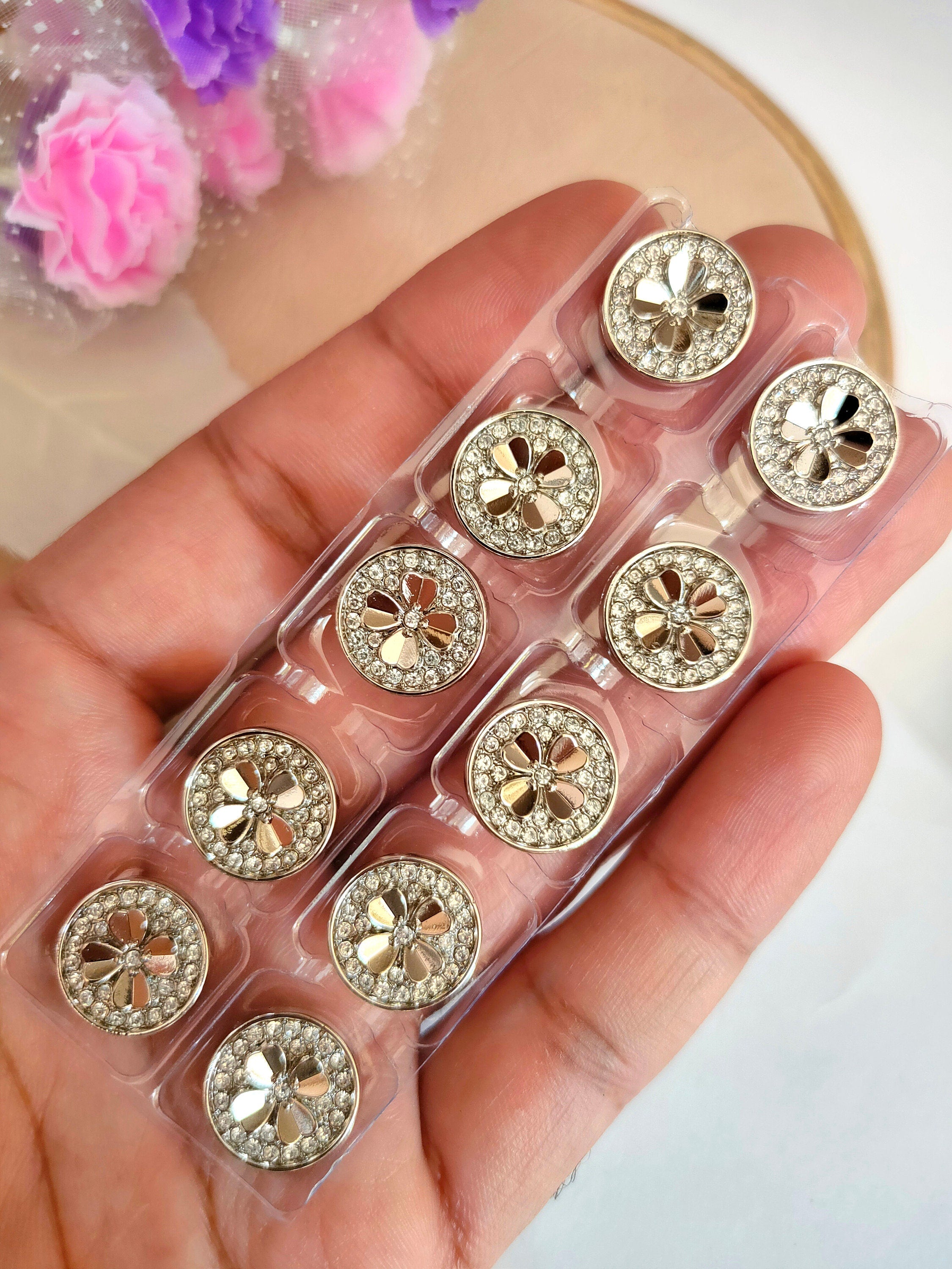 Floral Metallic Sew-On Buttons: Silver & Gold, 15mm (Pack of 10)