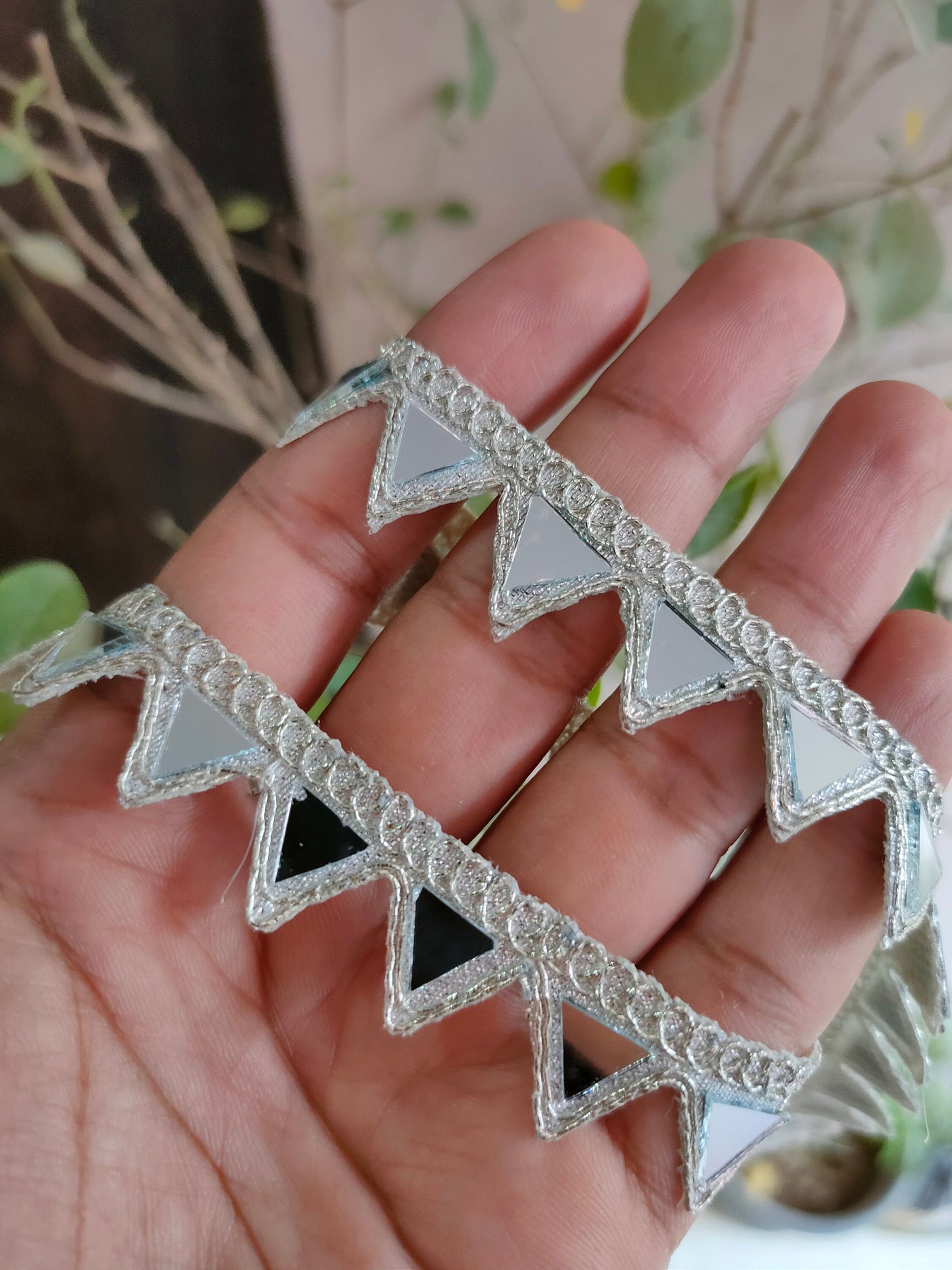 Triangle Mirror Trim: Gold/Silver Indian Sari Lace (1.5cm)