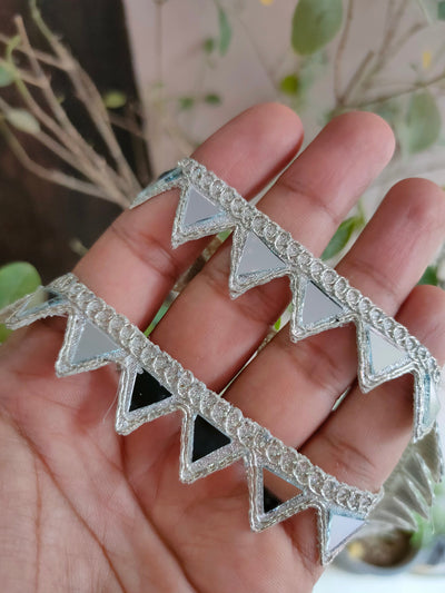 Triangle Mirror Trim: Gold/Silver Indian Sari Lace (1.5cm)