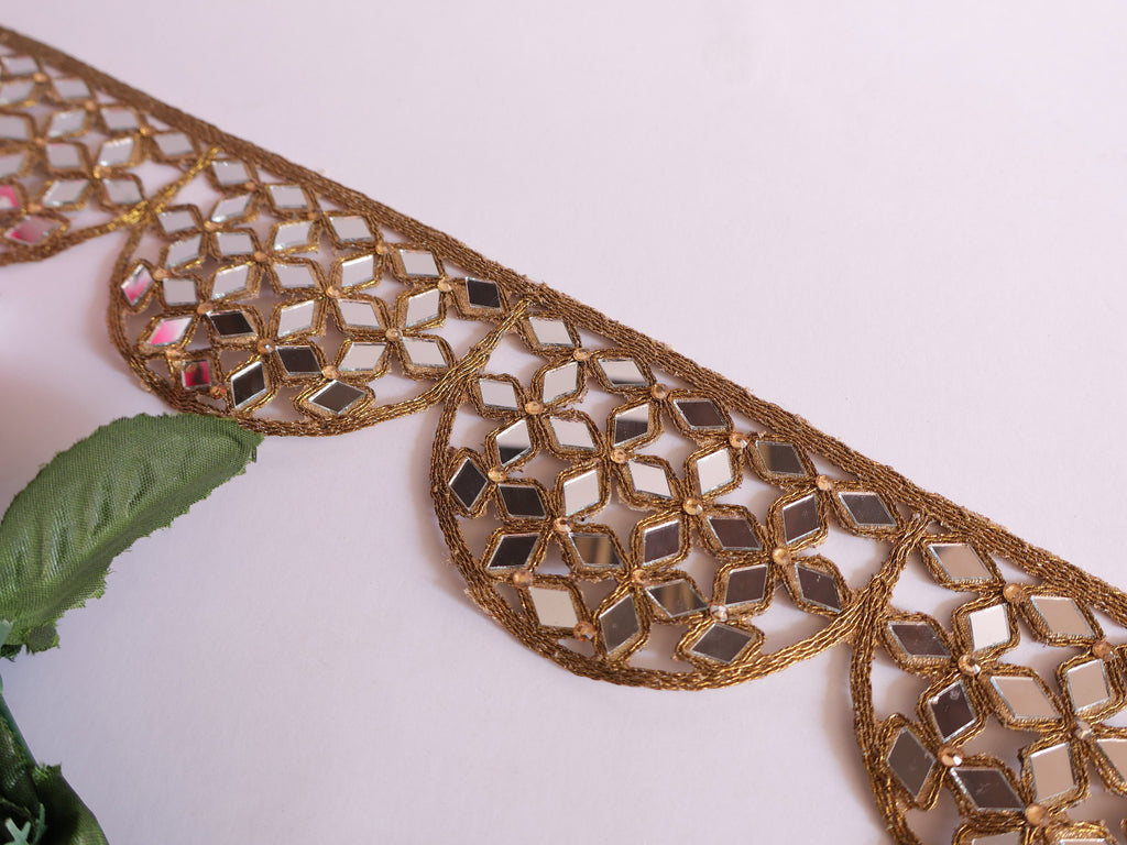 Golden Brown Scalloped Mirror Trim: Indian Sari Border, Borde Espejo