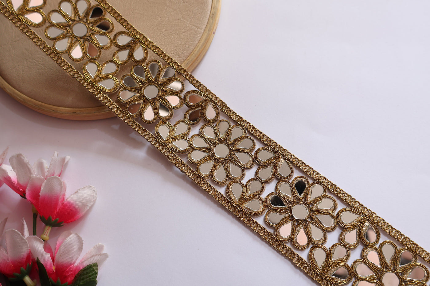Antique Gold Floral Mirror Trim: Indian Sari Border Lace - 4.5cm