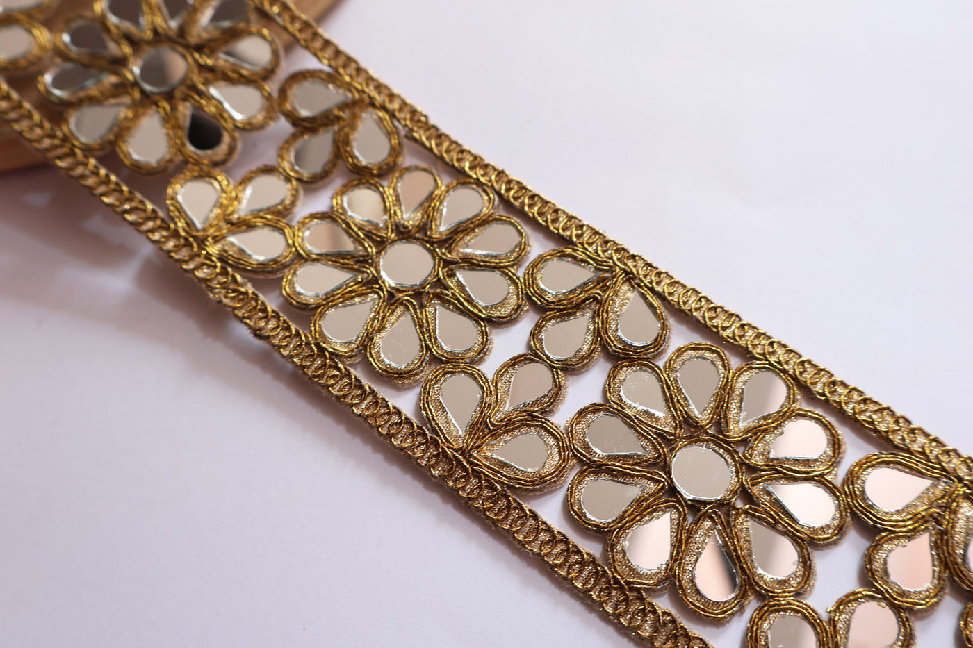 Antique Gold Floral Mirror Trim: Indian Sari Border Lace - 4.5cm