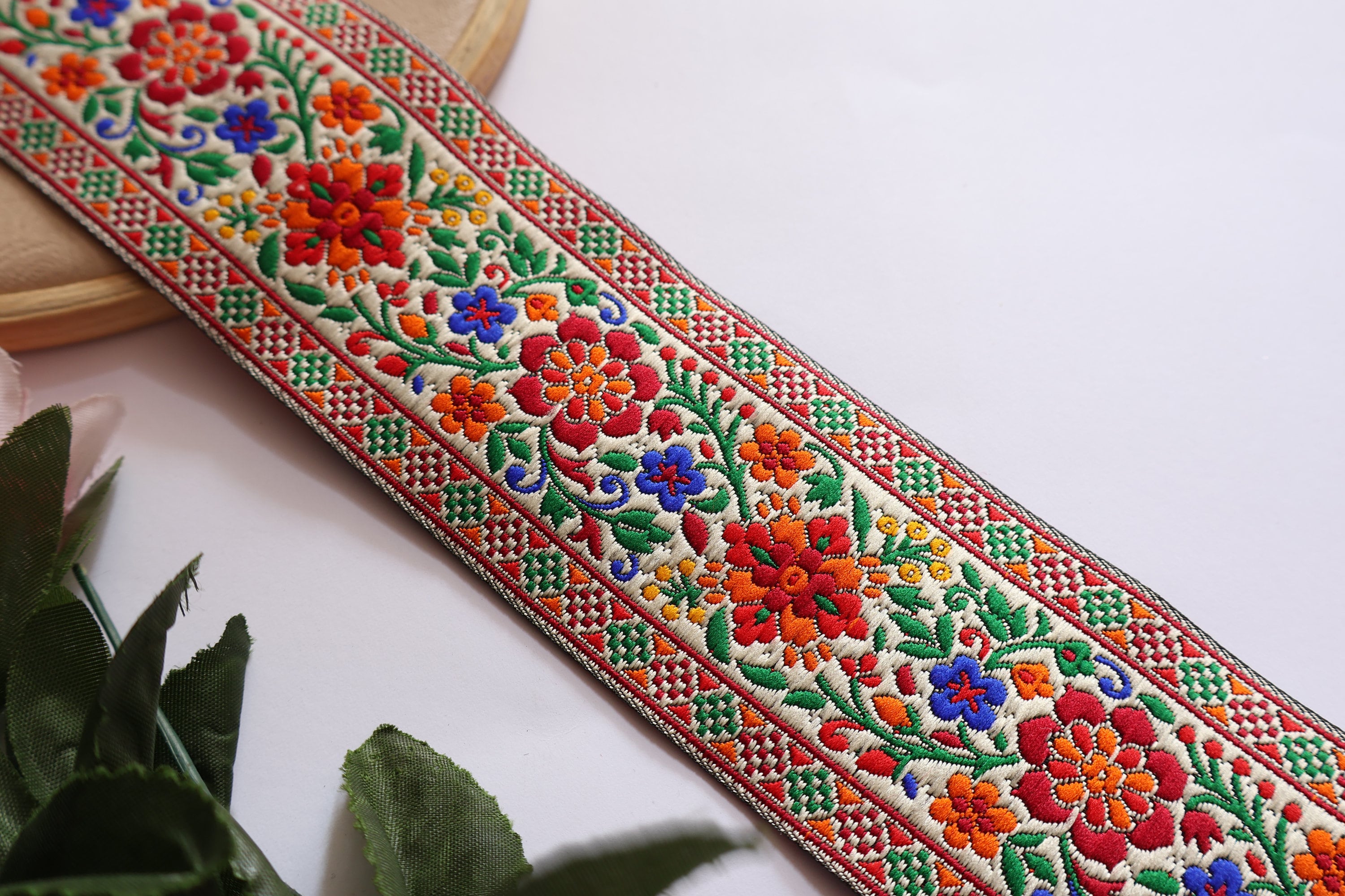 Floral Threadwork Lace Border: Indian Sari Trim, Gown Decoration (3 Yards)