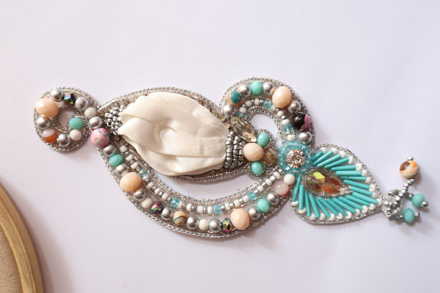 Exquisite Pastel White Applique Pearl Indian Brass Artwork - 1 pc