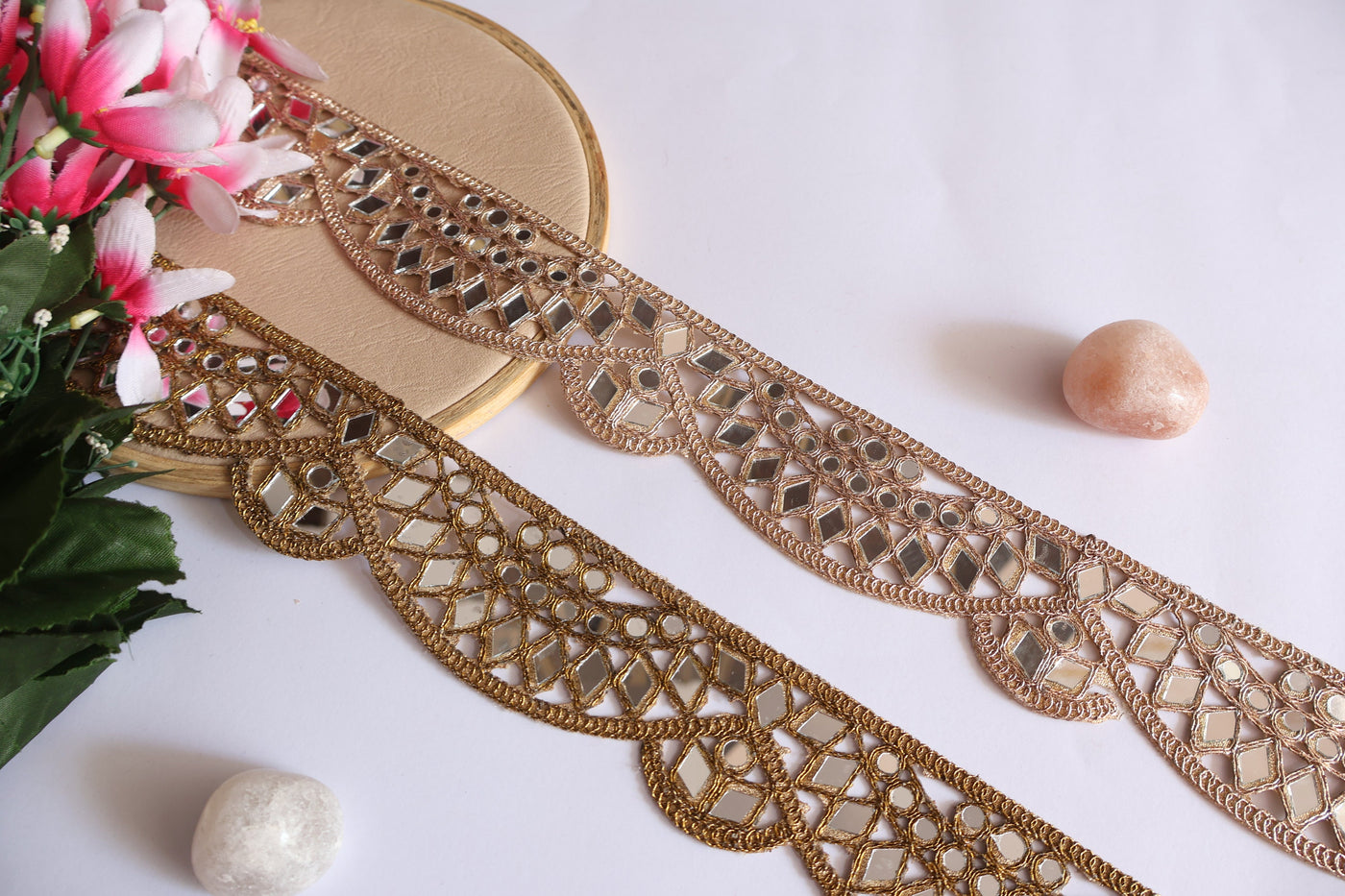 3 Yards Antique Gold Mirror Sari Border: Scalloped Bollywood Lace