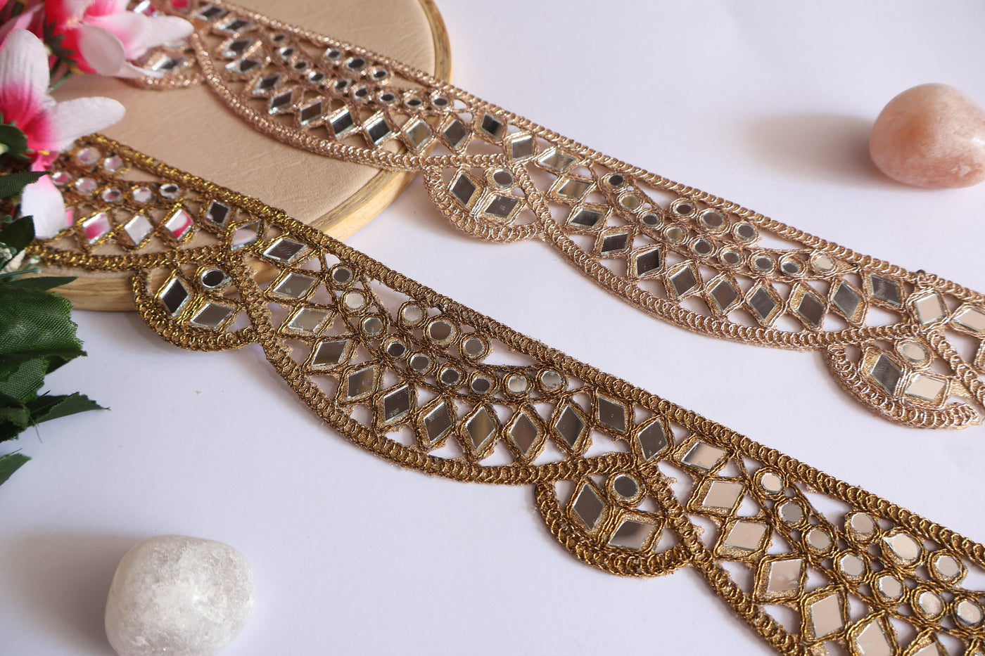 3 Yards Antique Gold Mirror Sari Border: Scalloped Bollywood Lace