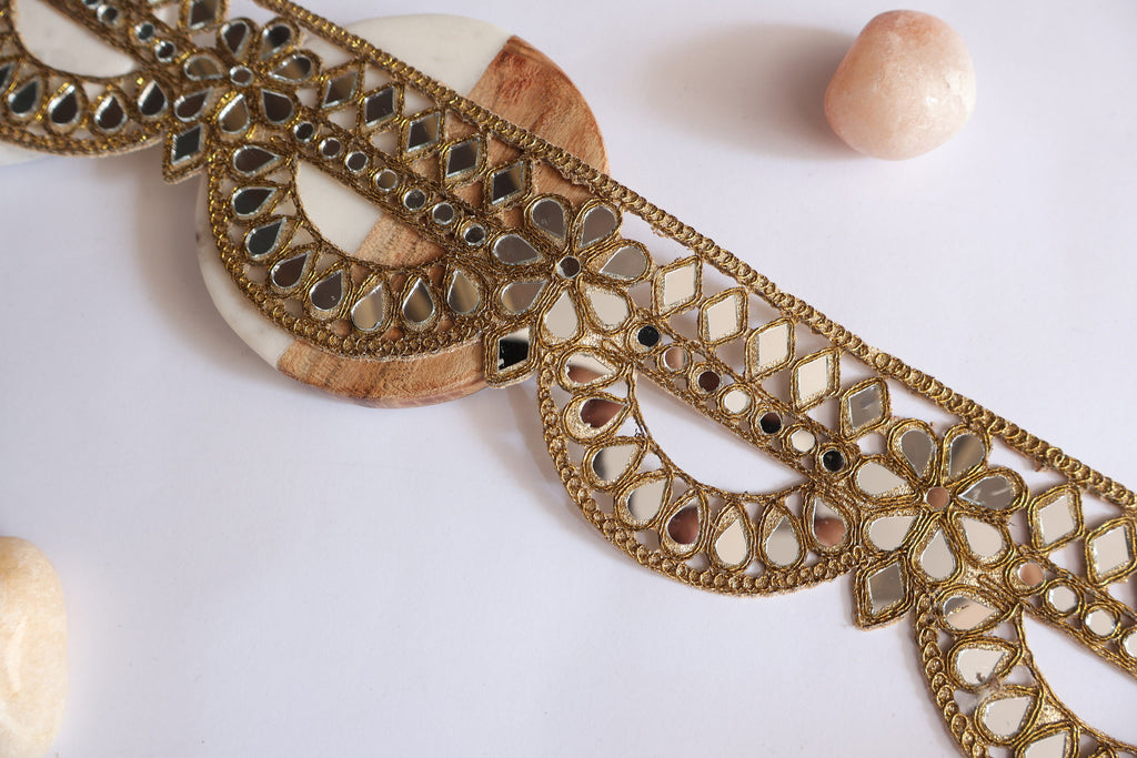 Golden Cutwork Pattern Scalloped Mirror Trim 7cm Wide