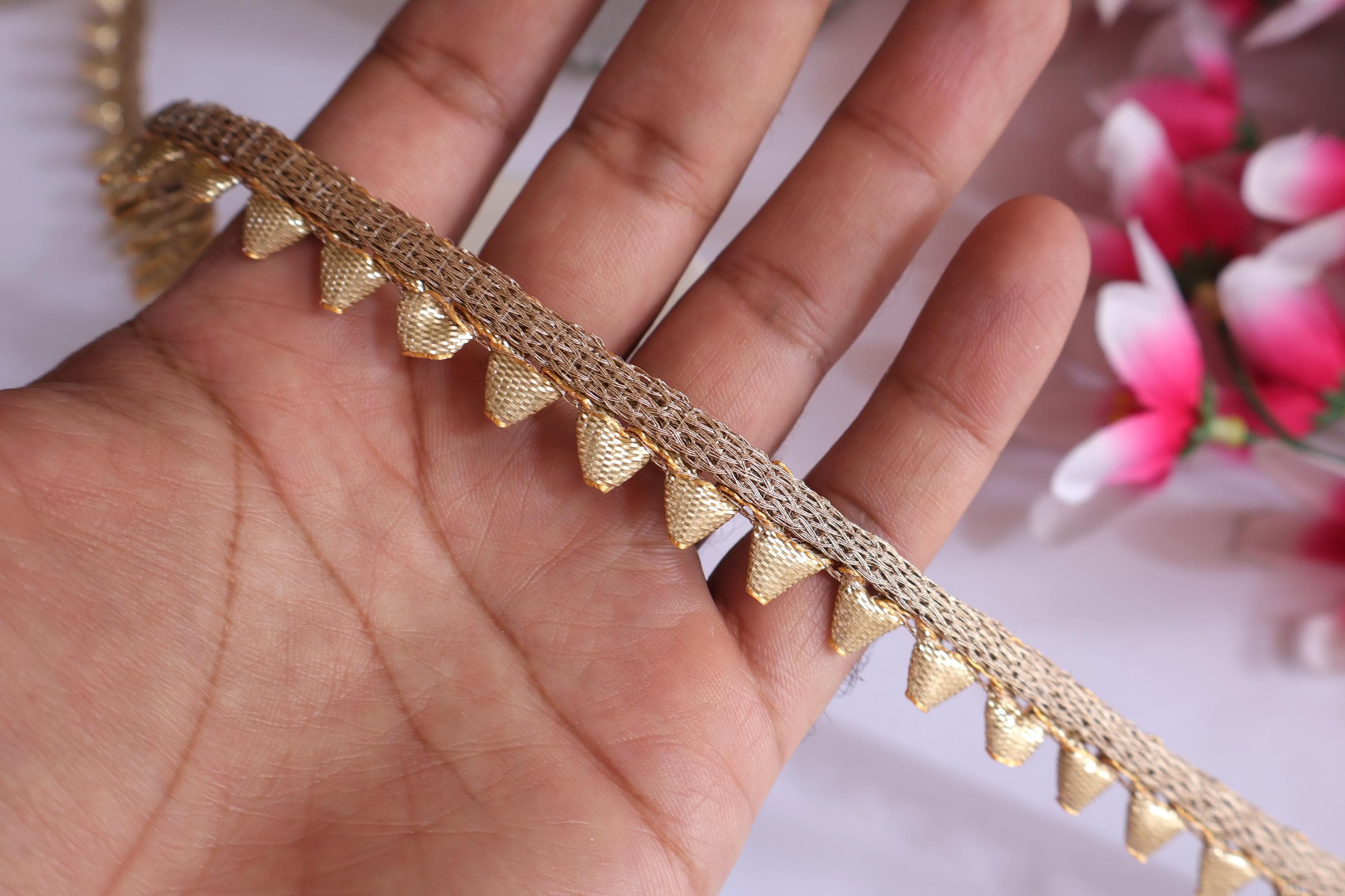 Golden Gota Lace Trim: 9-Yard Triangular Piping Ribbon, 1.5cm Wide