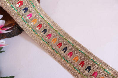 4 Yards Antique Gold Sabyasachi Indian Border Lace: 7cm Wide