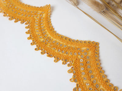 7 Yards Pale Yellow Scallop Embroidered Sequin Lace: Sari Border Trim (5.5 Cm)