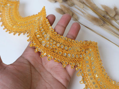 7 Yards Pale Yellow Scallop Embroidered Sequin Lace: Sari Border Trim (5.5 Cm)