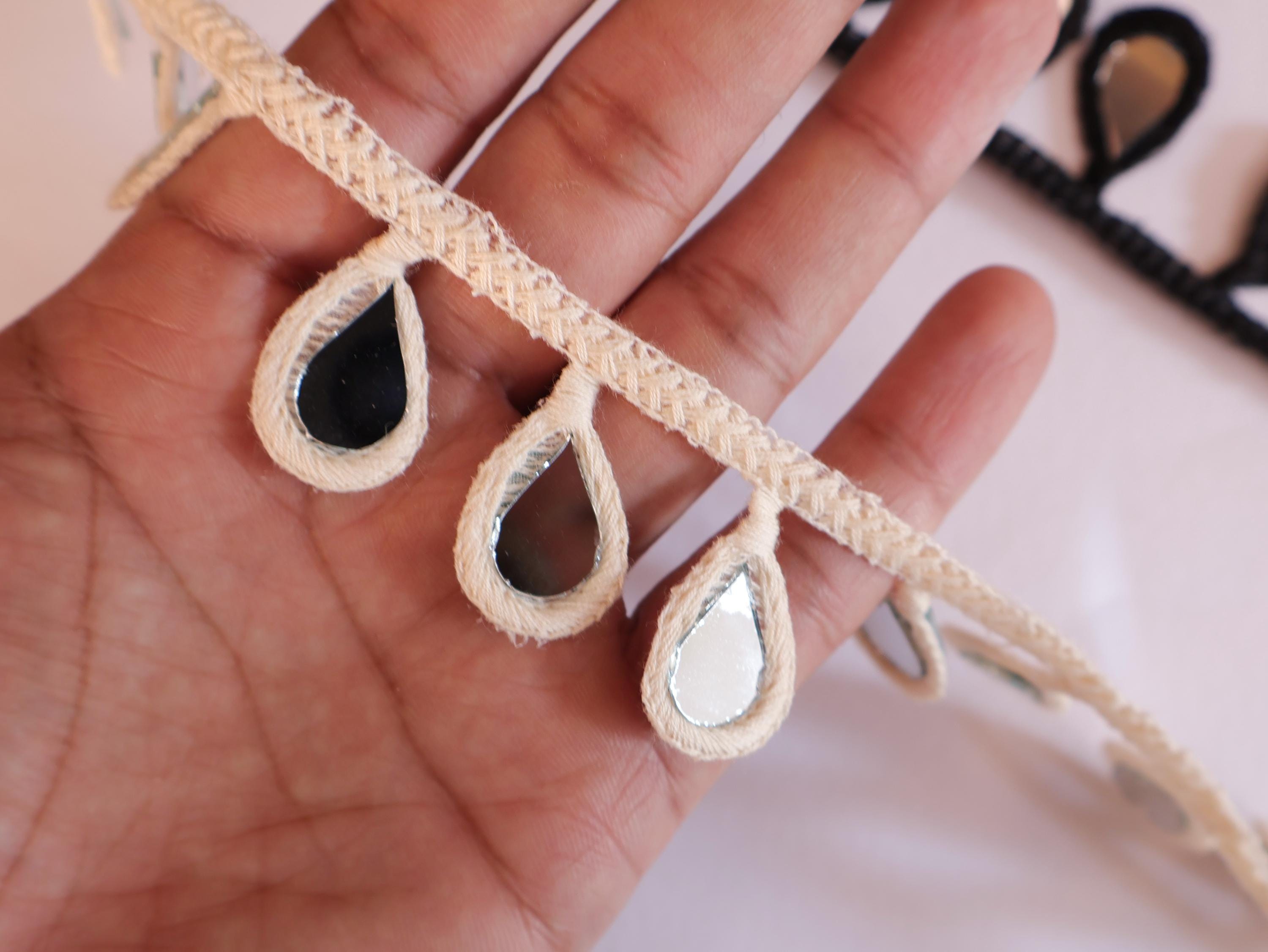 Mirror Sari Border Trim: White/Black Indian Lace (3 Yards)