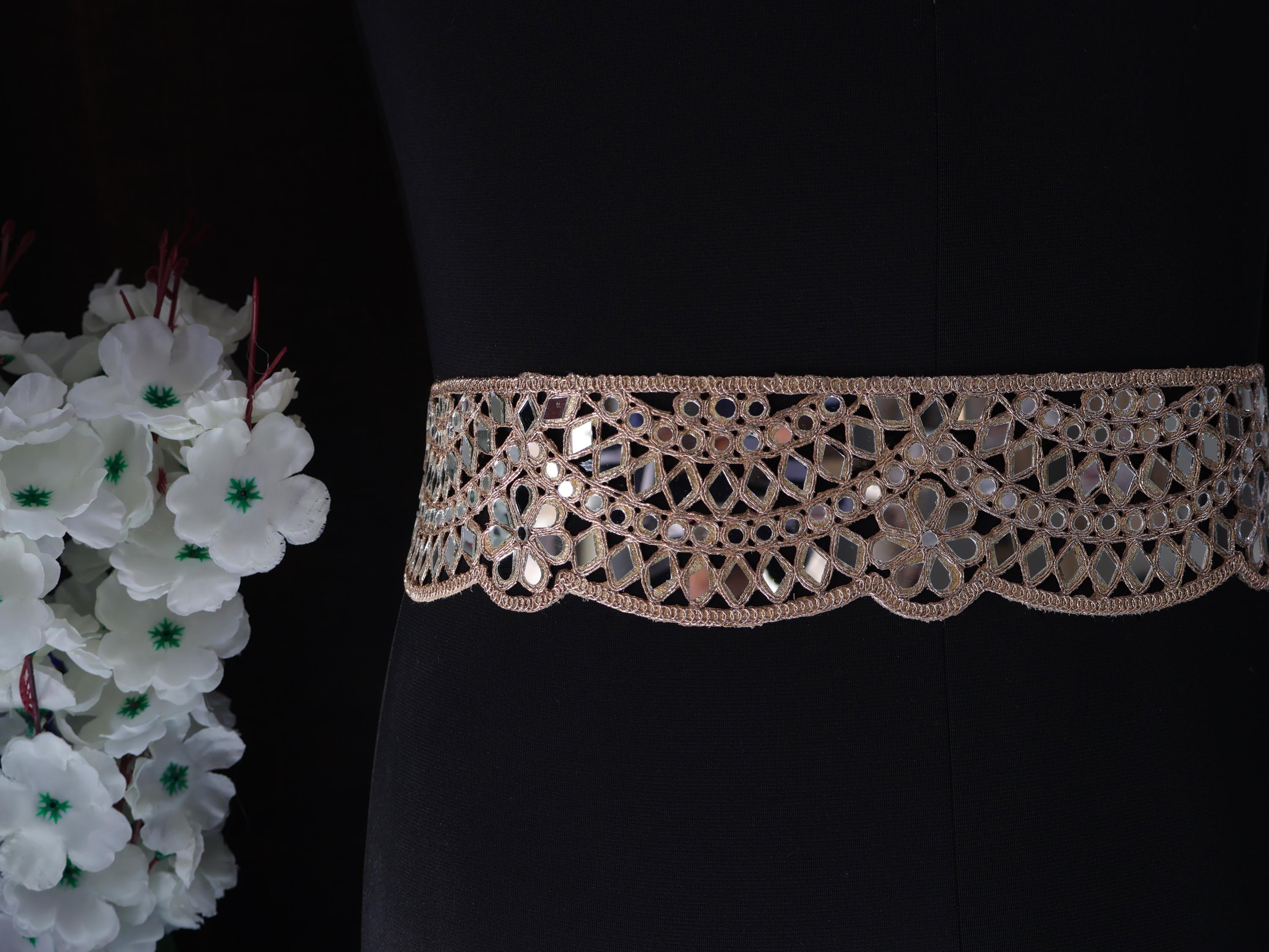 Rose Gold Mirror Lace Trim: Scalloped Indian Border, 8cm Wide