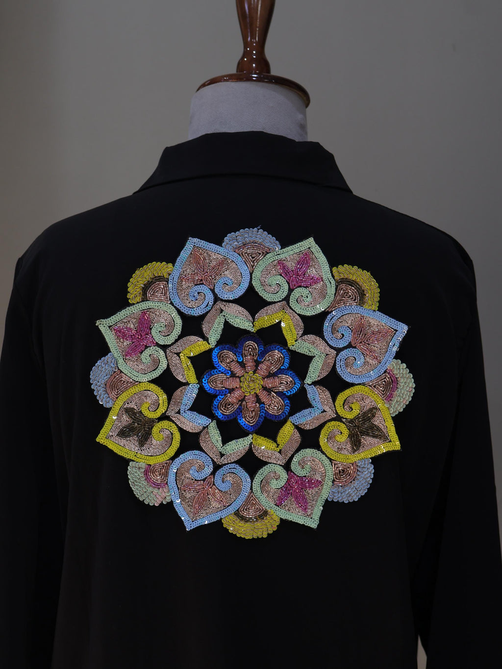 Handmade Zardozi Sequin Patch – Indian Mandala Applique (24cm)
