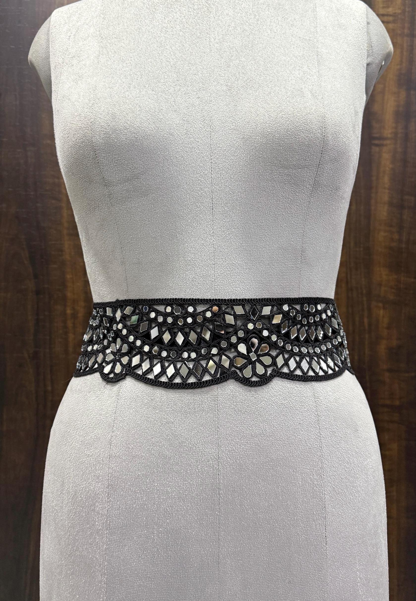 Black Scalloped Mirror Trim: Indian Lace Border, 8cm Wide