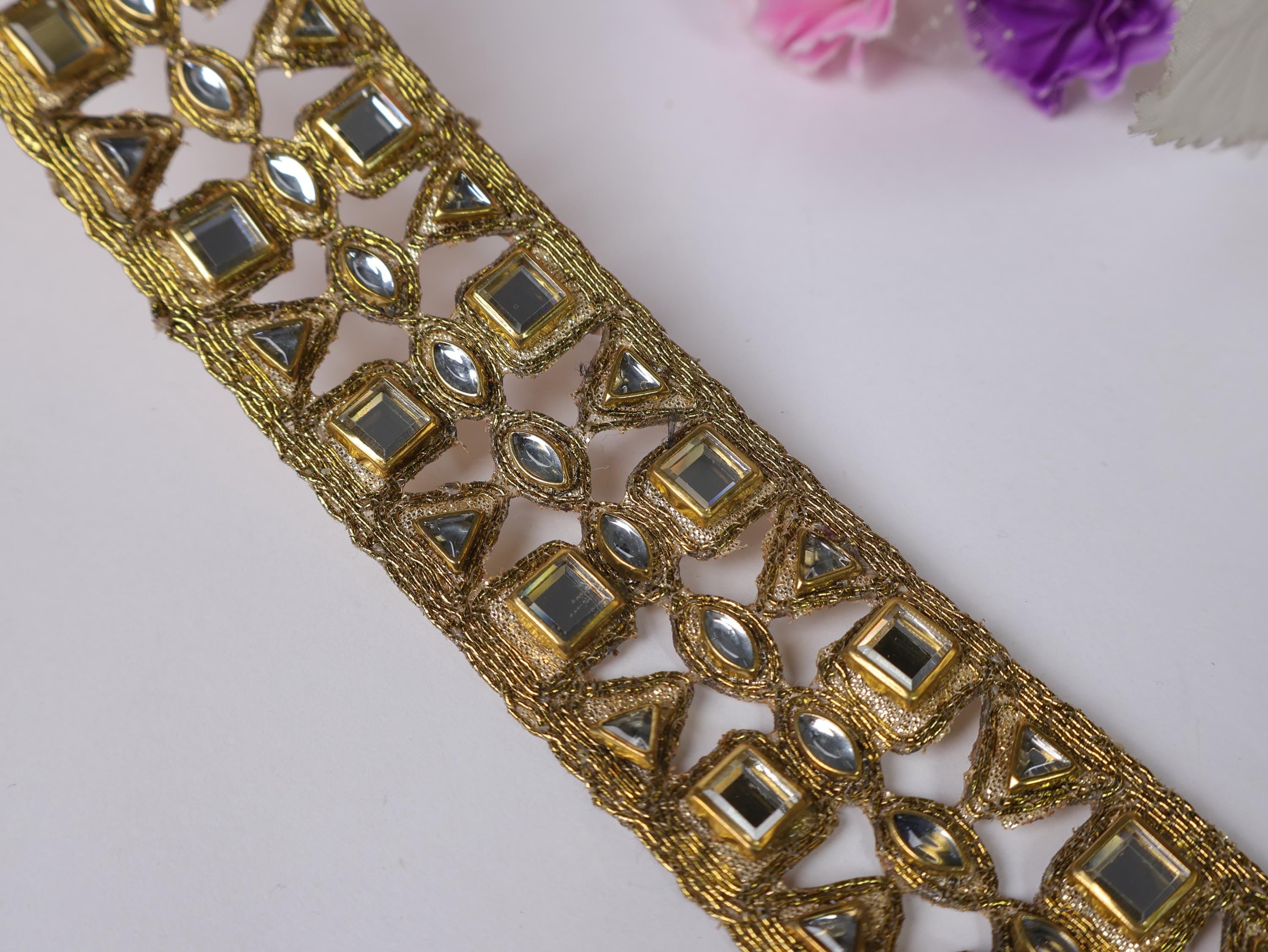 Antique Gold Kundan Stone Trim: Indian Sari Lace, 3.5cm Wide