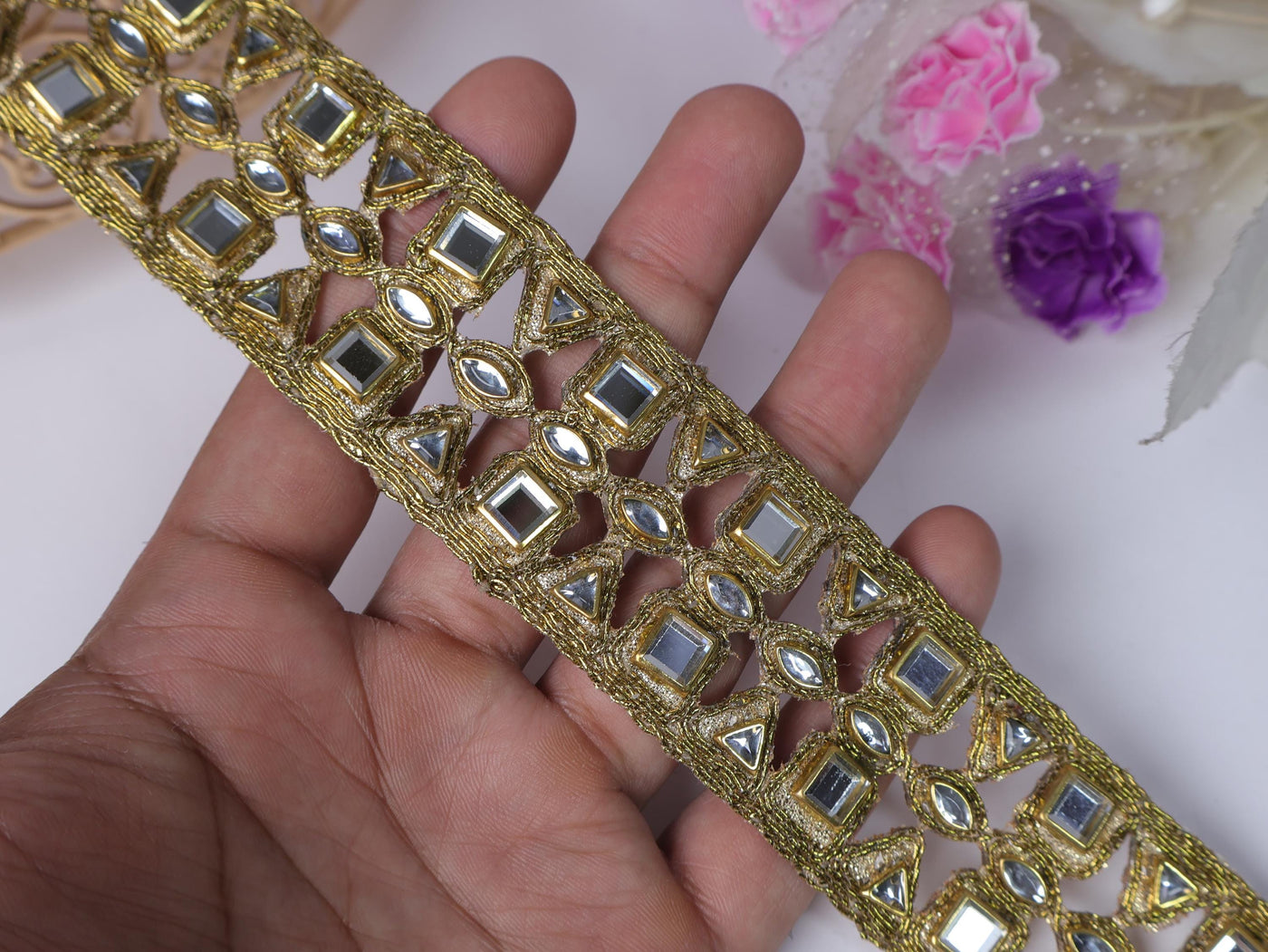 Antique Gold Kundan Stone Trim: Indian Sari Lace, 3.5cm Wide