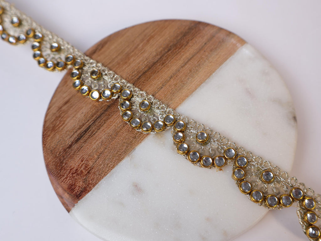Golden Kundan Stonework Trim: Scalloped Indian Sari Lace - 6 Yards Long