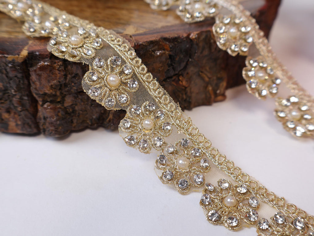 Pearl Zircon Scalloped Sari Lace Trim: Antique Gold/Rose Gold, 2cm 9 Yards