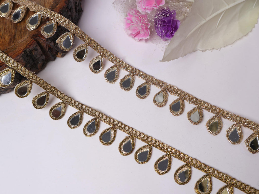 Mirrorwork Sari Trim: Scalloped Indian Lace, Choker Border - 2cm