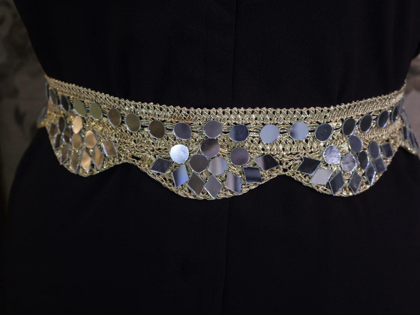 Gold Scalloped Mirror Waist Belt: Regal Cutwork, Adjustable Clasp