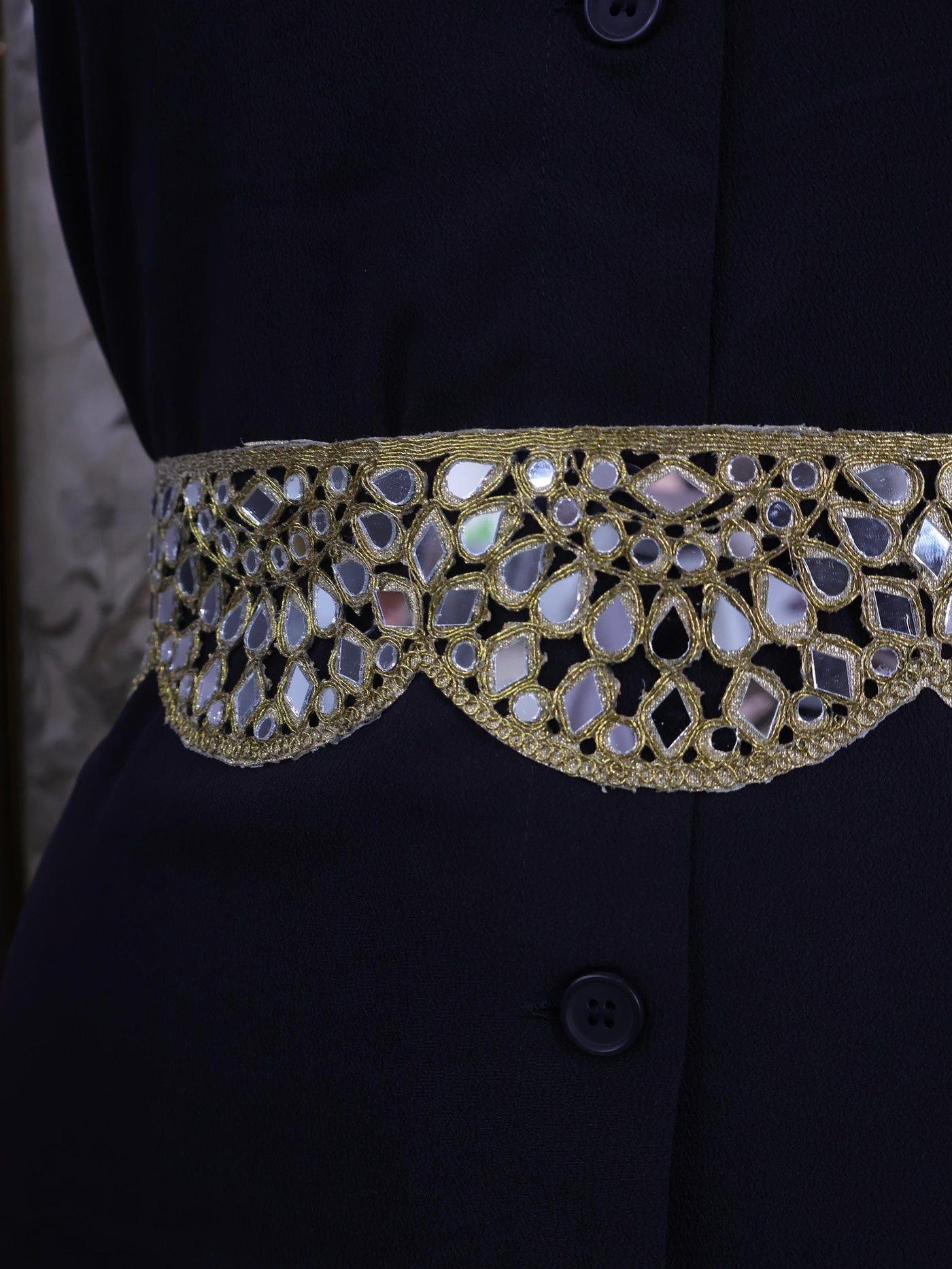 Antique Gold Mirrorwork Waist Belt: Scalloped Floral Design