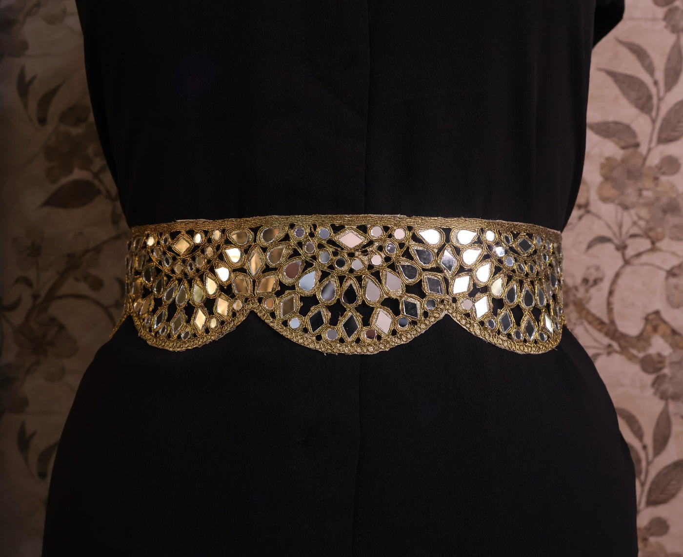 Antique Gold Mirrorwork Waist Belt: Scalloped Floral Design