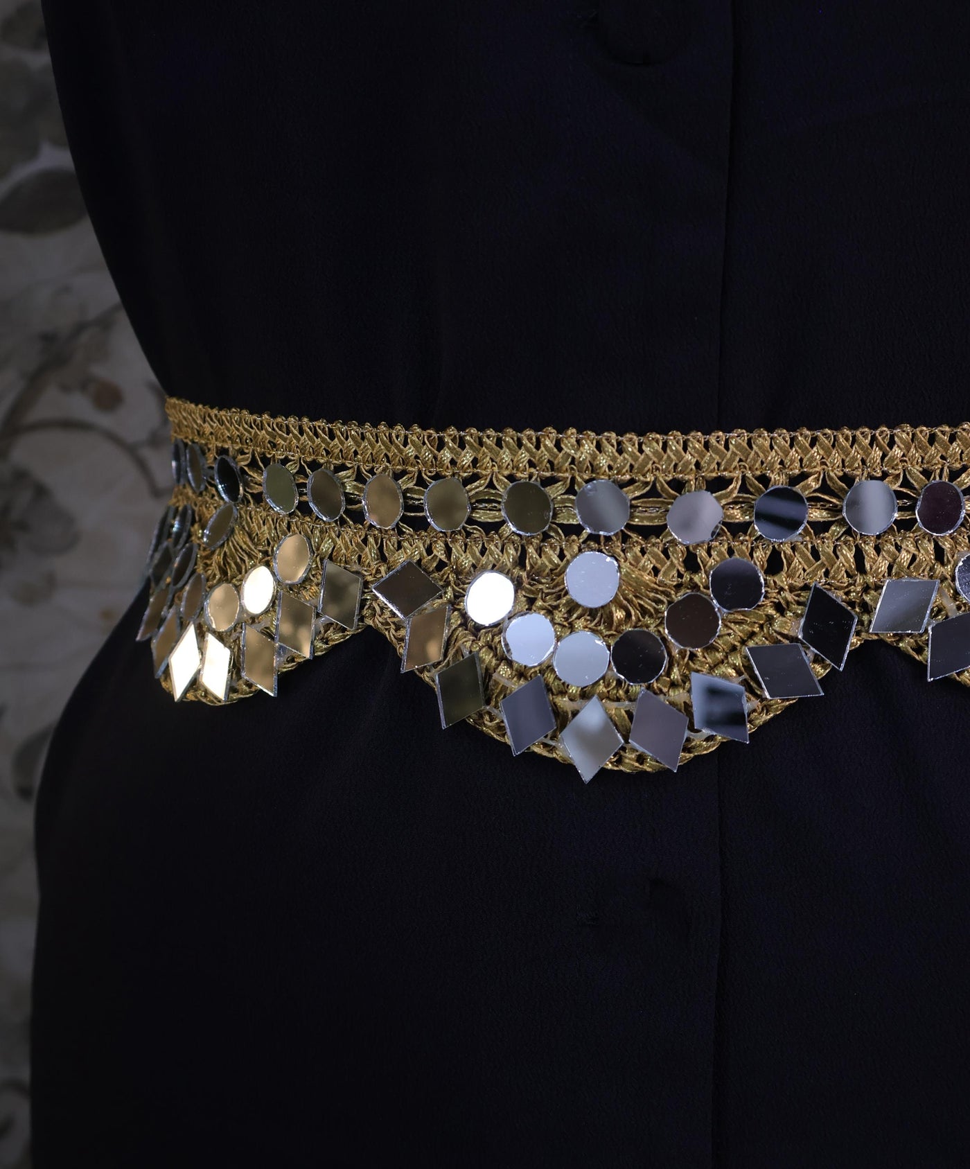 Bronze Gold Scalloped Mirror Waist Belt: Regal Cutwork Statement Jewelry