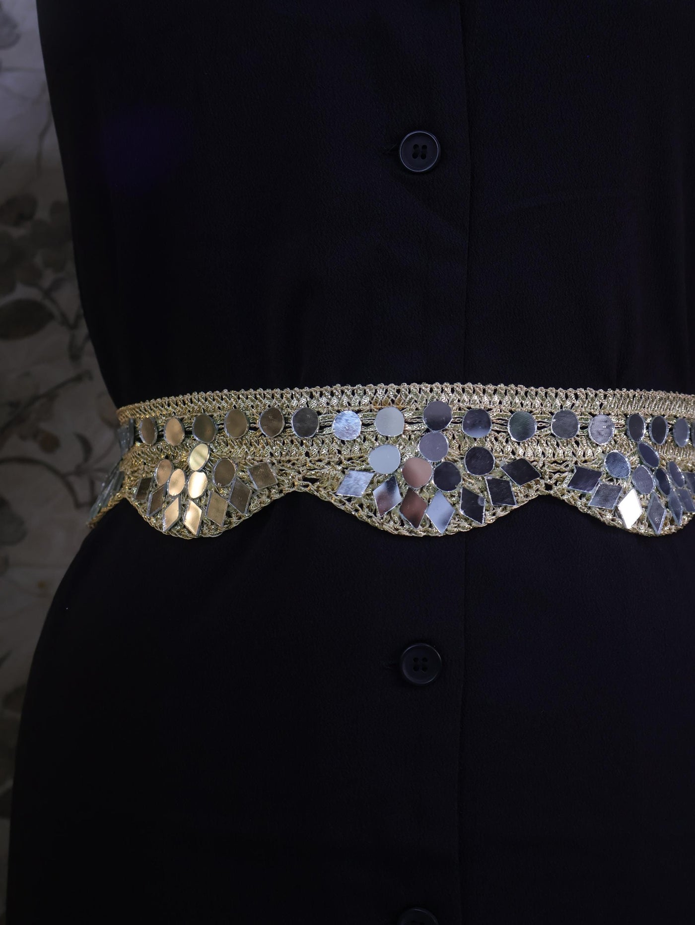 Gold Scalloped Mirror Waist Belt: Regal Cutwork, Adjustable Clasp