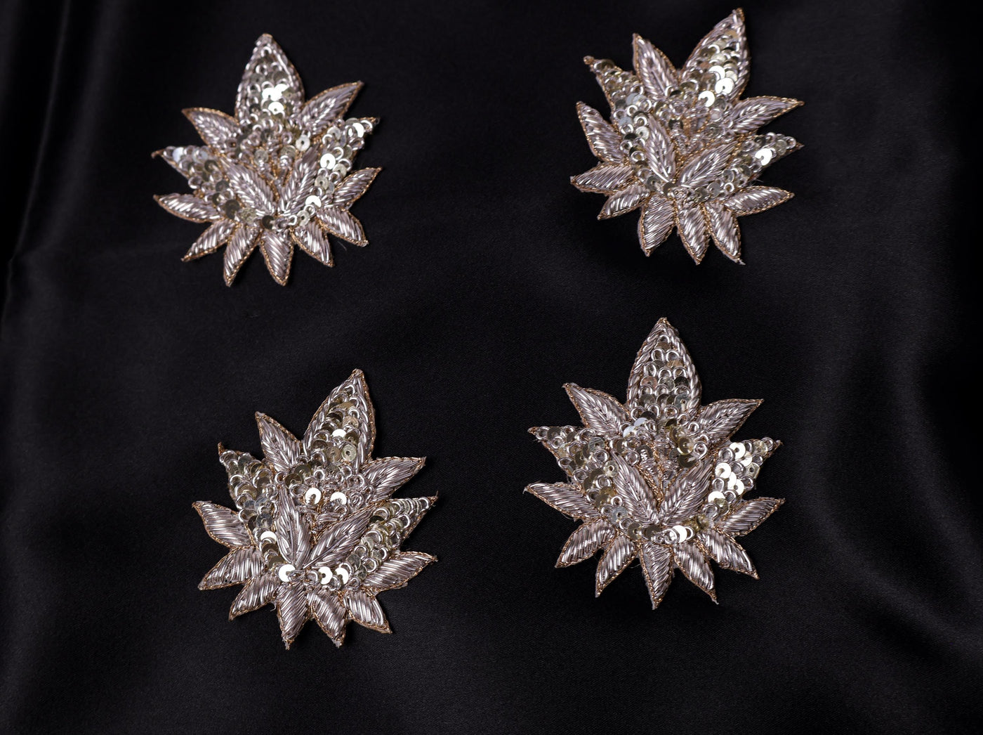 White Gold Floral Zardozi Embroidered Applique Patch (7x6 cm) 4 Pc