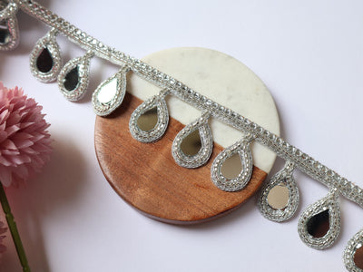 3 Yards Black/ Silver Beaded Mirror Fringe Lace: Borde Espejo