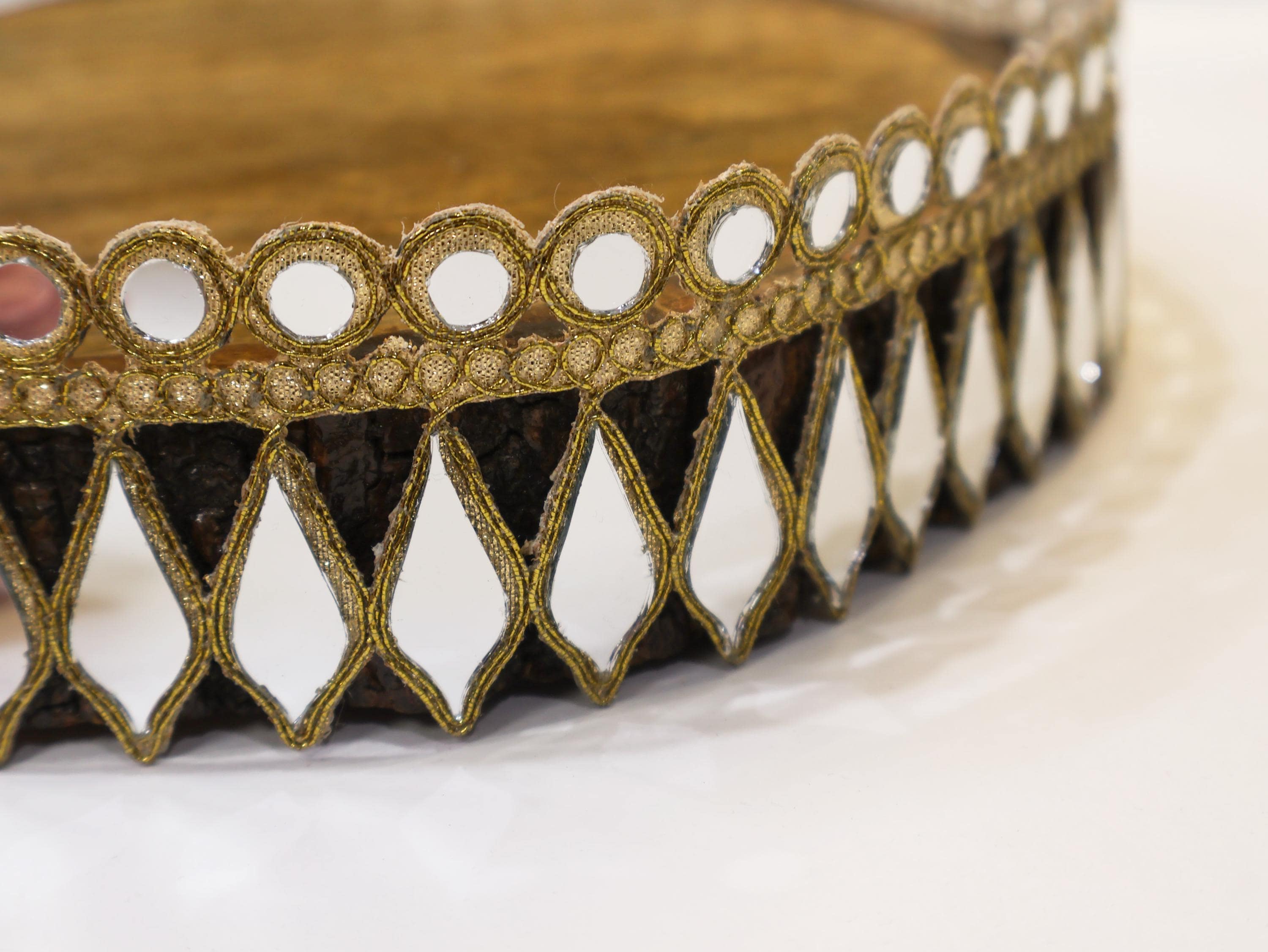 Cutwork Mirror Designer Choker Lace: Gold Indian Lace Trim (4cm Wide)