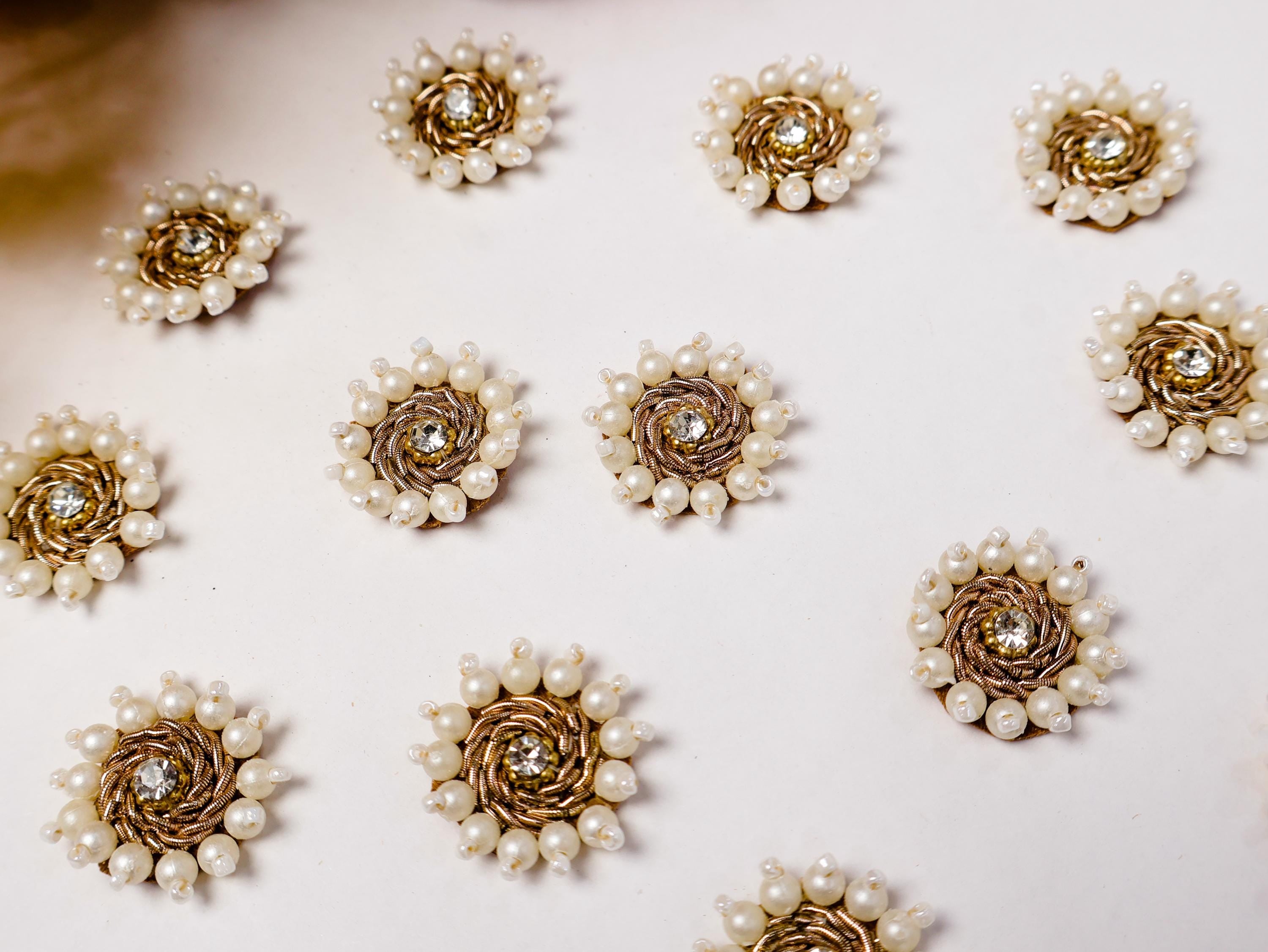 25 Pcs Pearl Zircon Gold Zardozi Applique Patches
